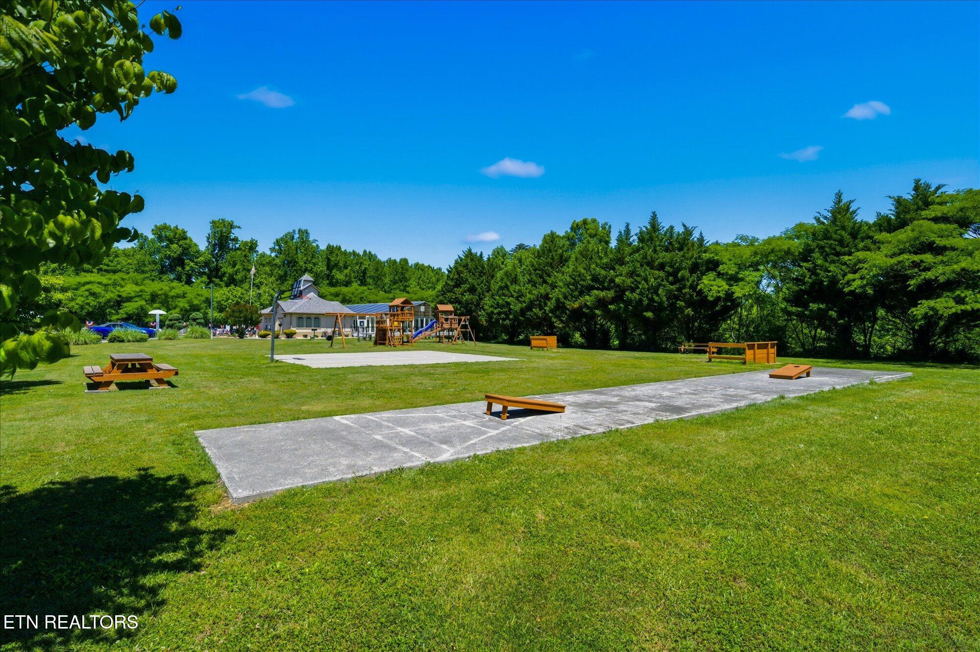 124 Plaza Drive Pigeon Forge TN 37863