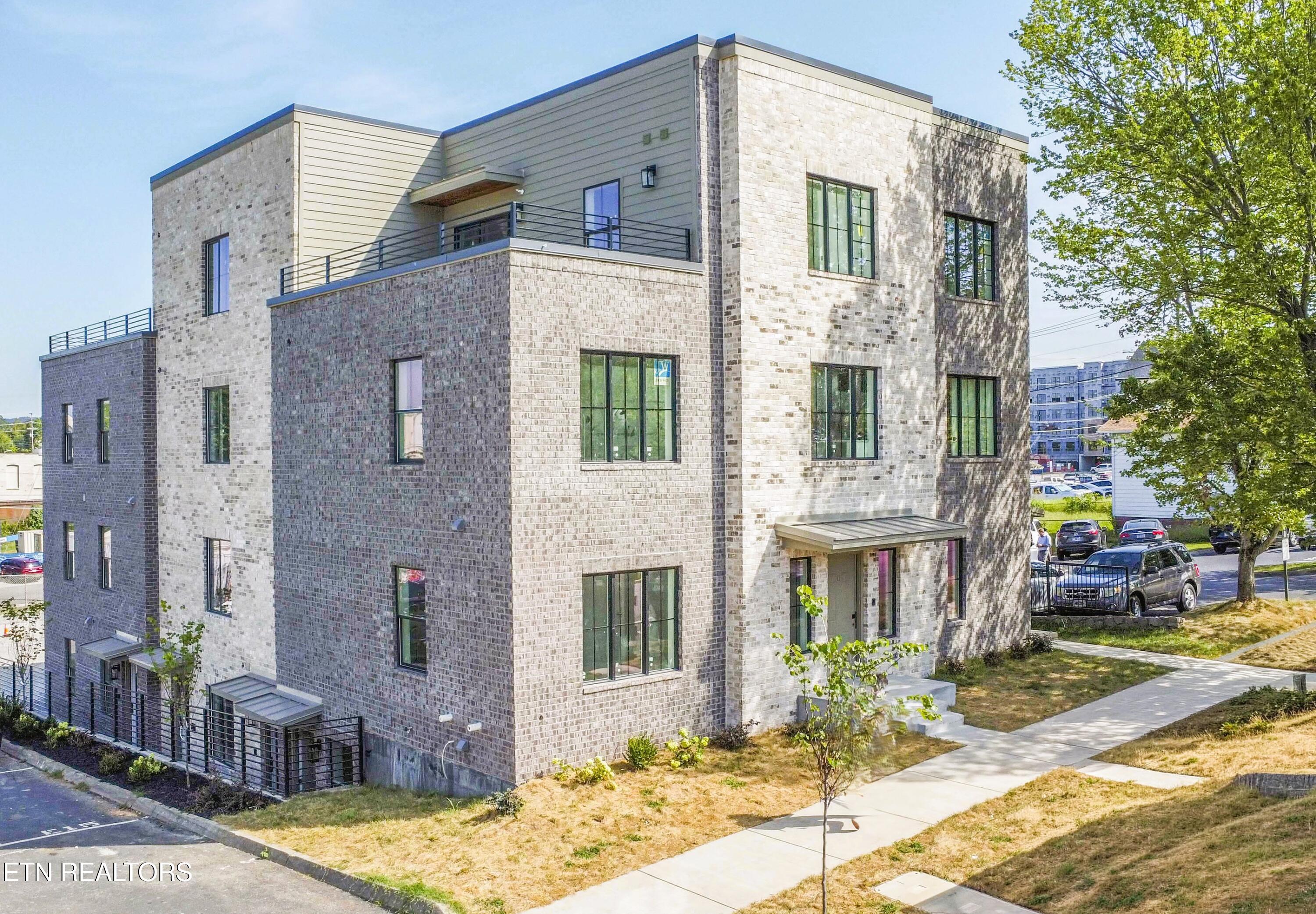 1911 Forest Avenue Knoxville TN 37916