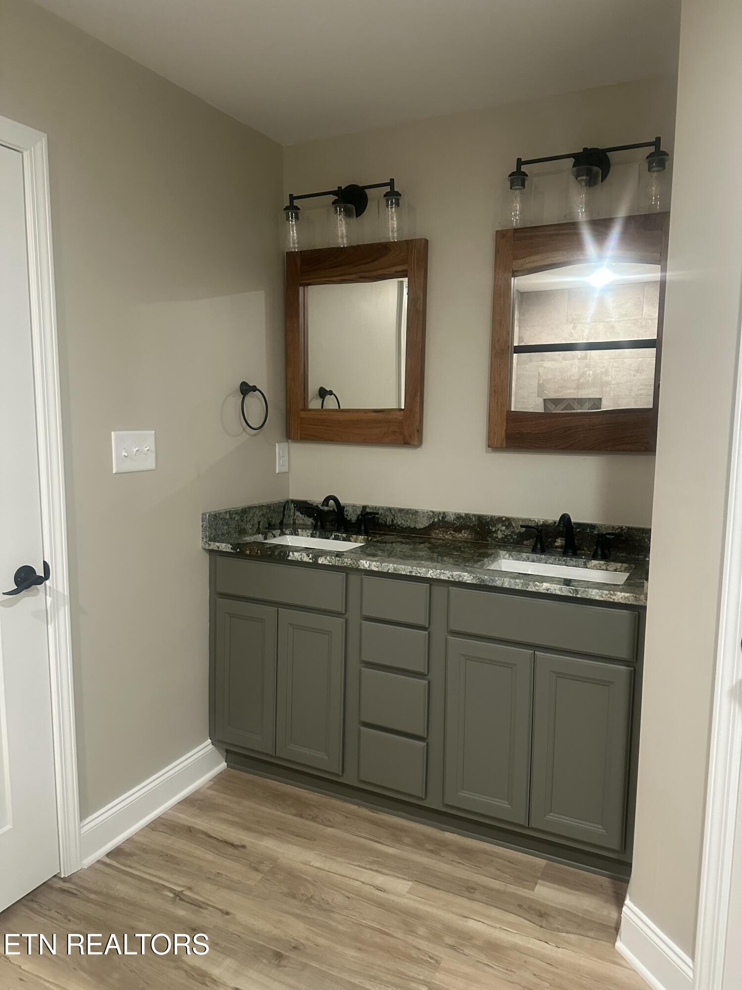 637 Snowflower Circle Pigeon Forge TN 37863
