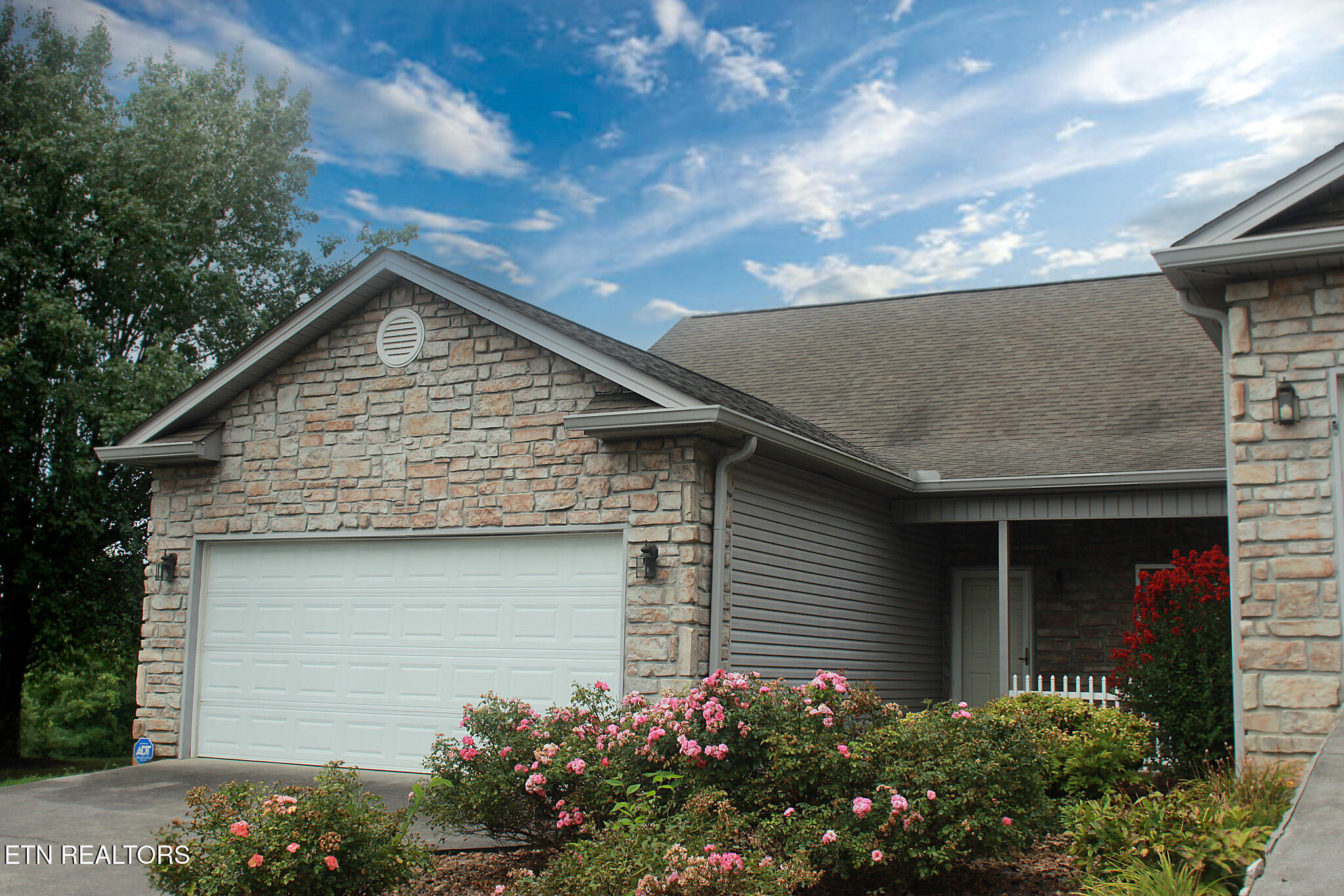 101 Pear Tree Lane Loudon TN 37774