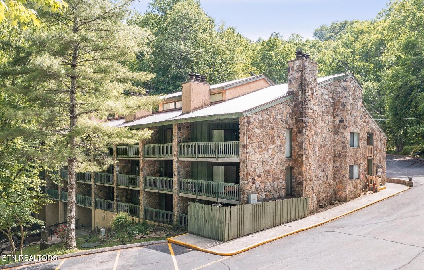 1435 Wiley Oakley Drive Gatlinburg TN 37738