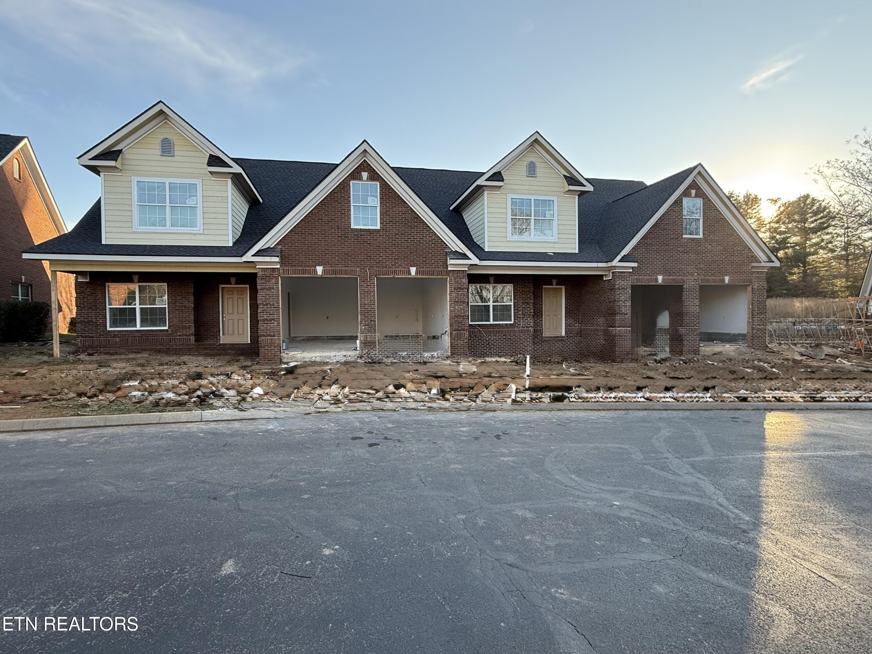 2393 Pauly Brook Way Knoxville TN 37932