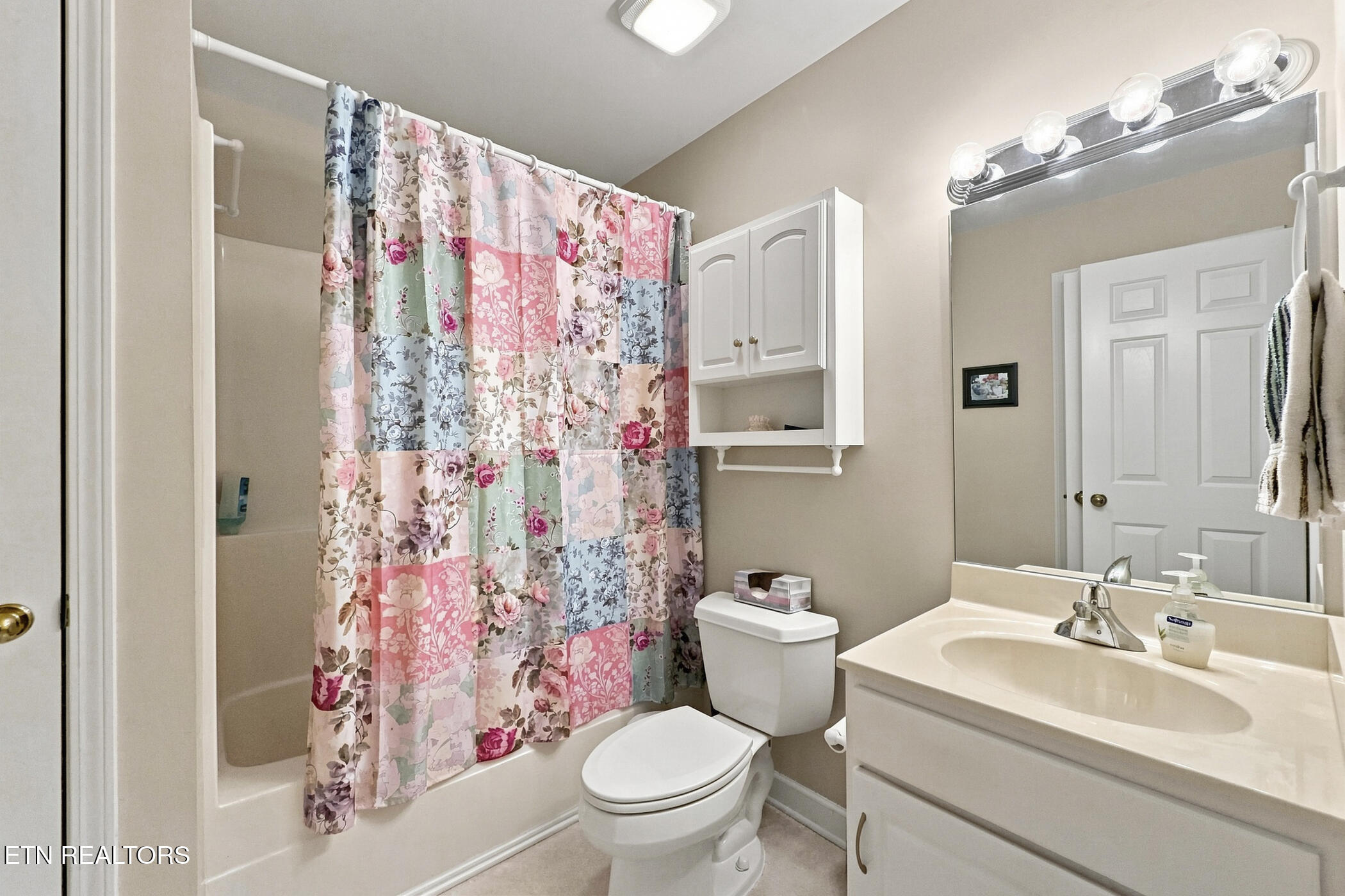 533 Orchard Valley Way Sevierville TN 37862