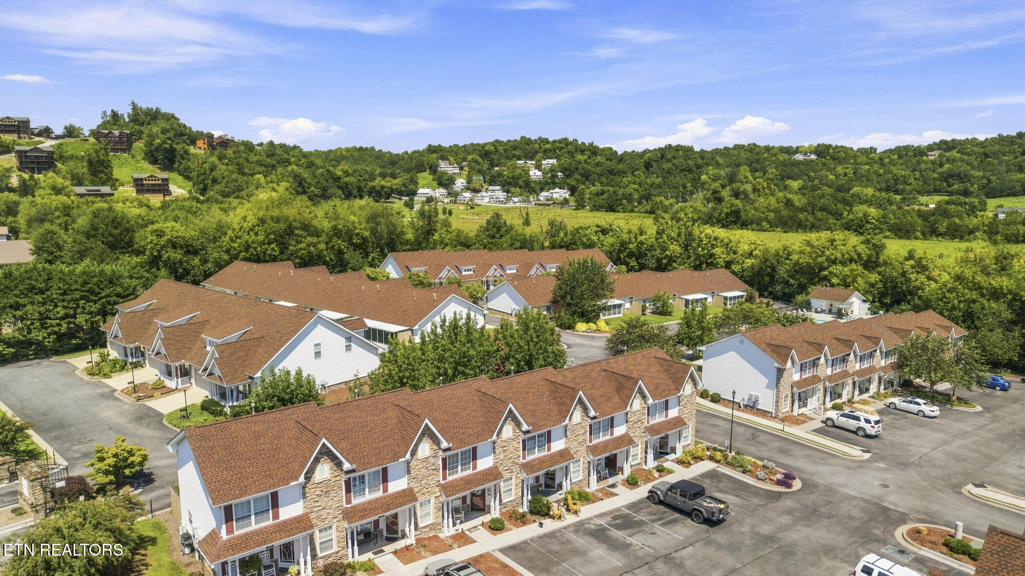 533 Orchard Valley Way Sevierville TN 37862