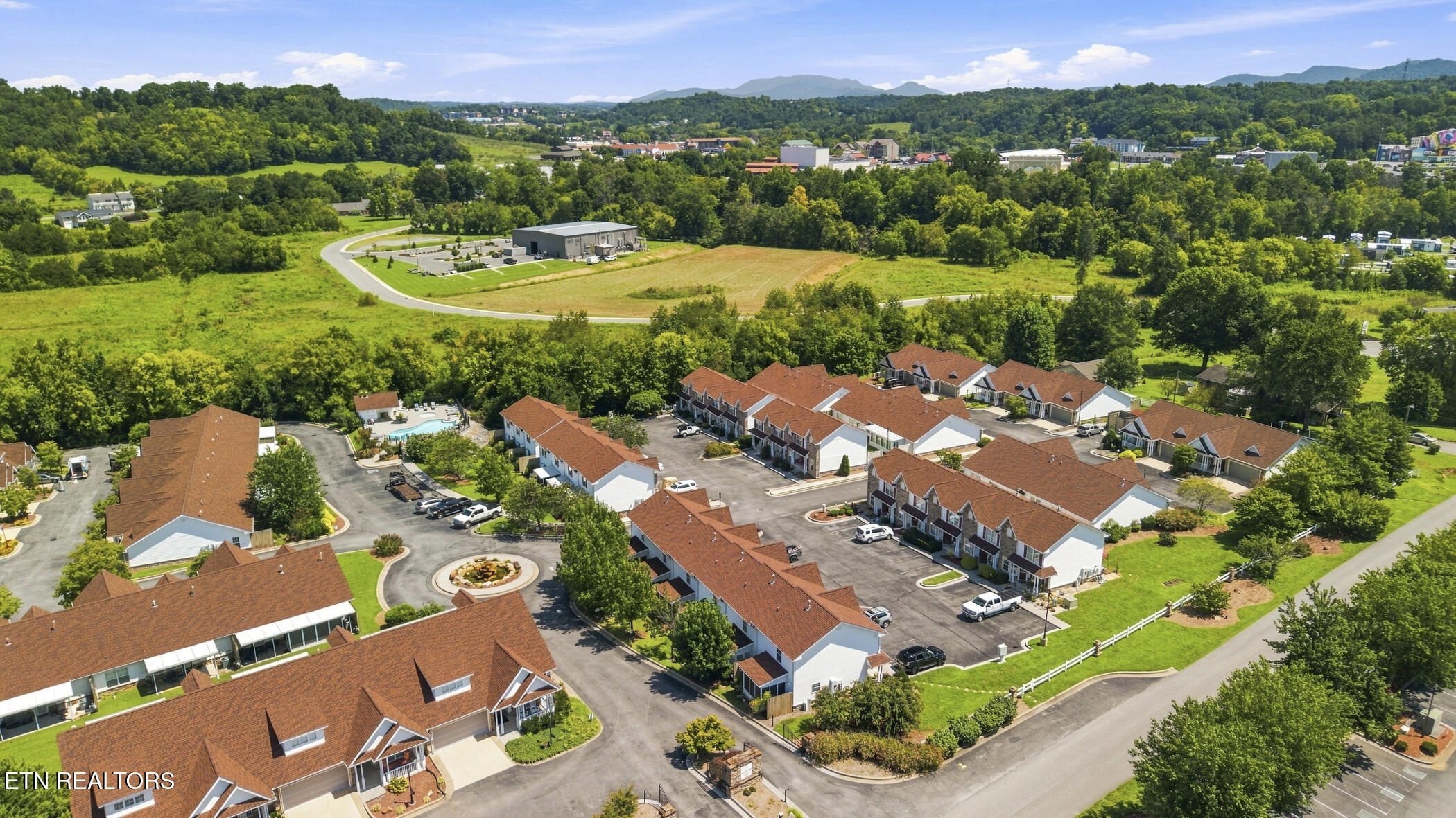 533 Orchard Valley Way Sevierville TN 37862