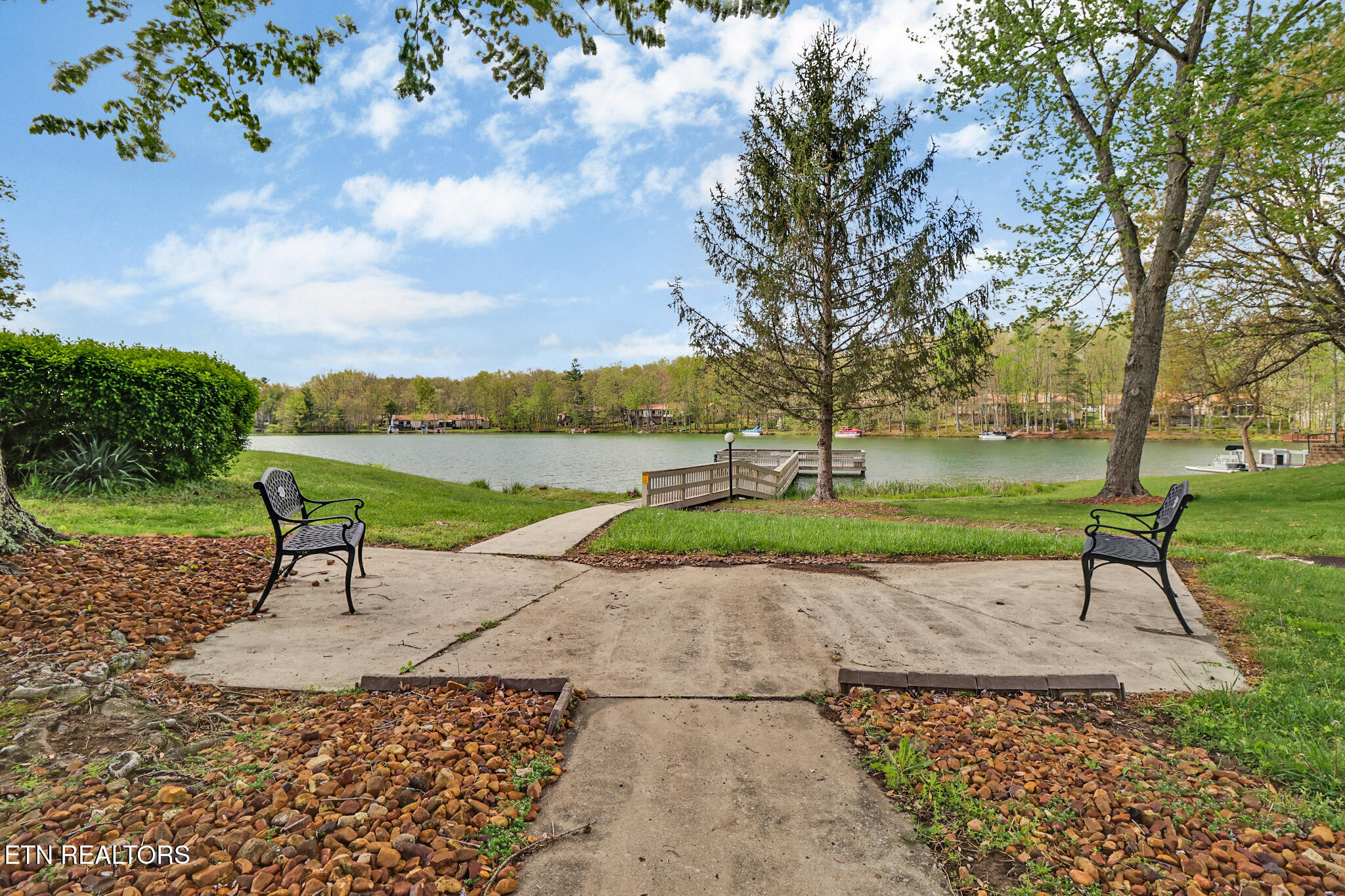 36 Lakeshore Terrace Crossville TN 38558