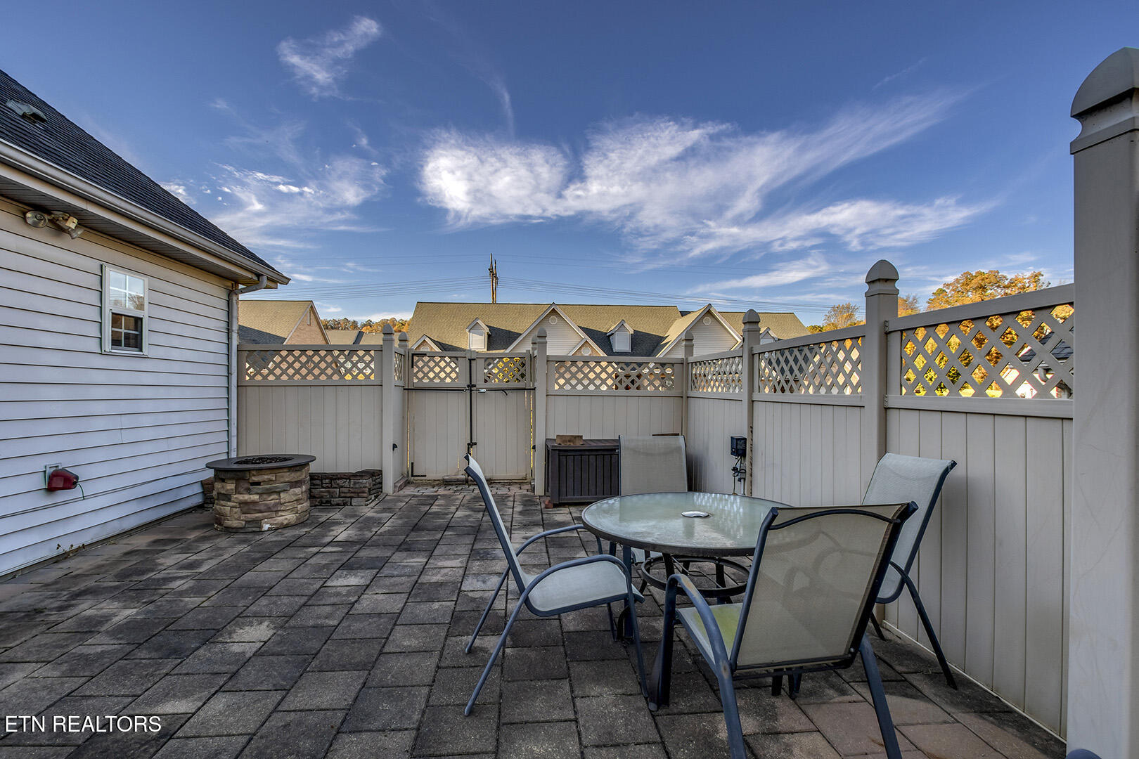 3220 Lightspring Lane Knoxville TN 37917