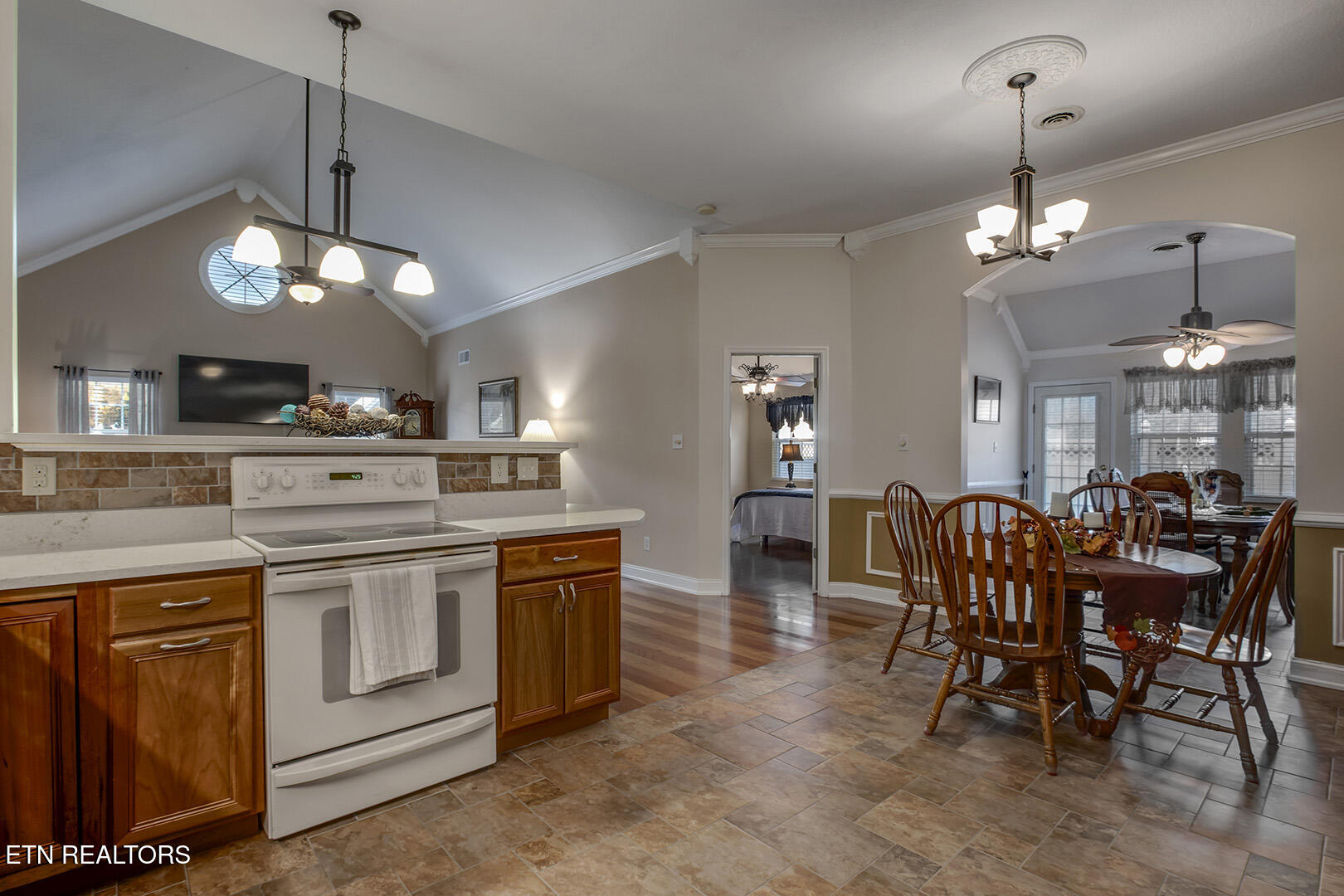 3220 Lightspring Lane Knoxville TN 37917