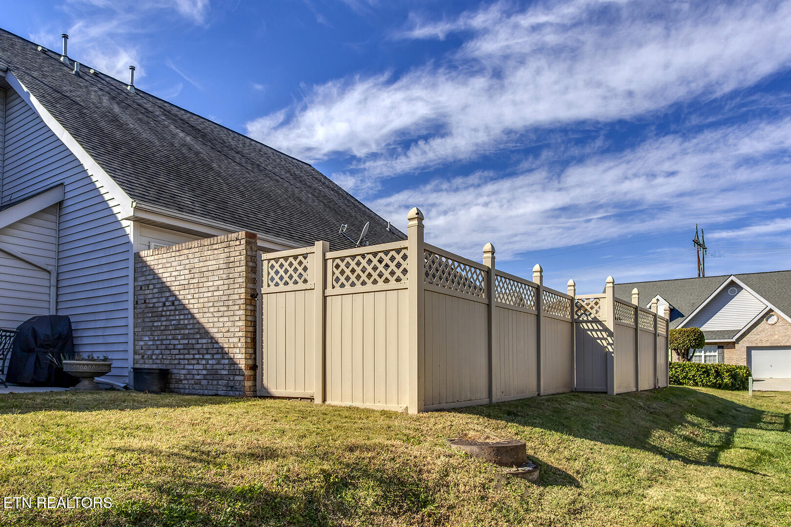 3220 Lightspring Lane Knoxville TN 37917