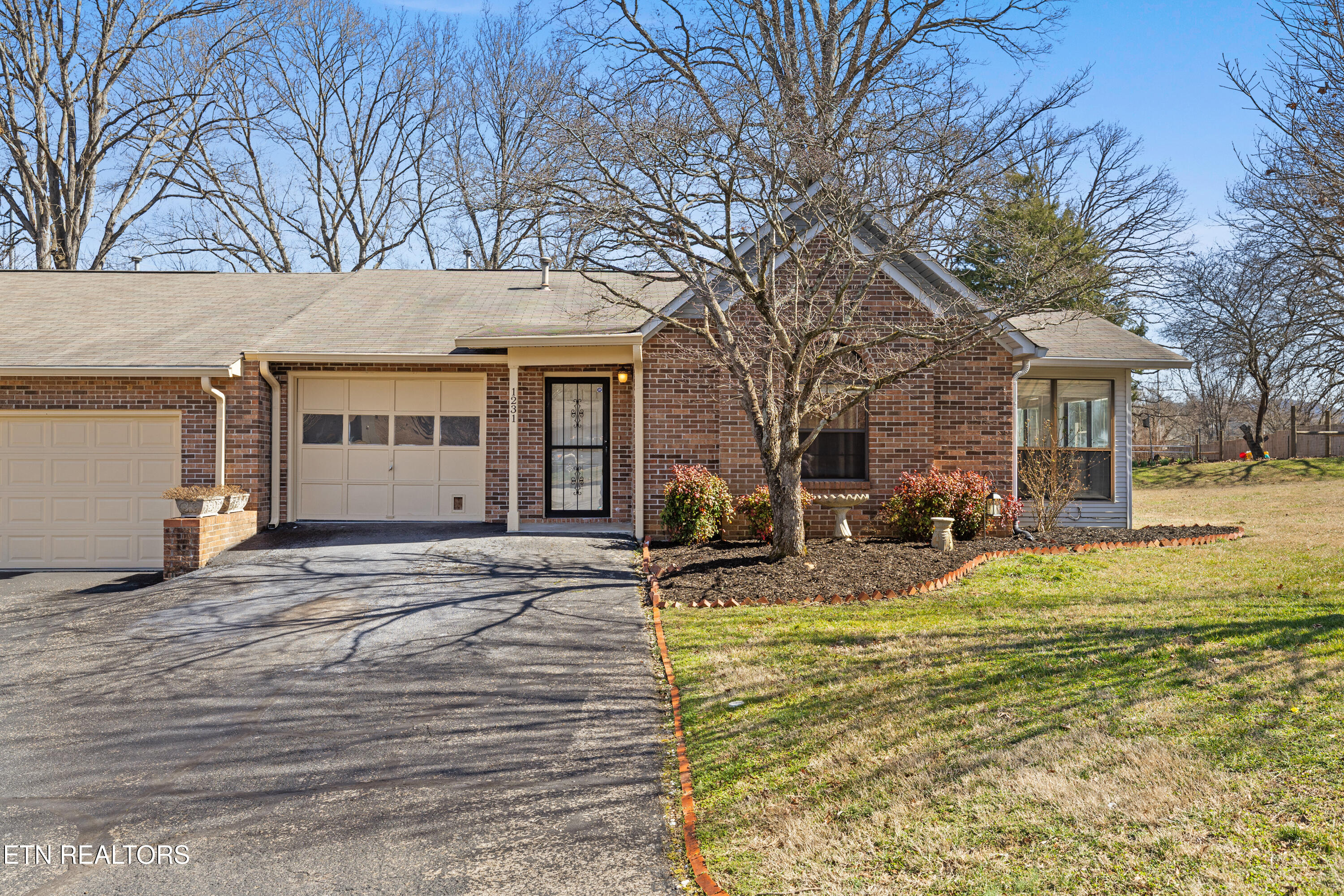 1231 Karina Circle Maryville TN 37804