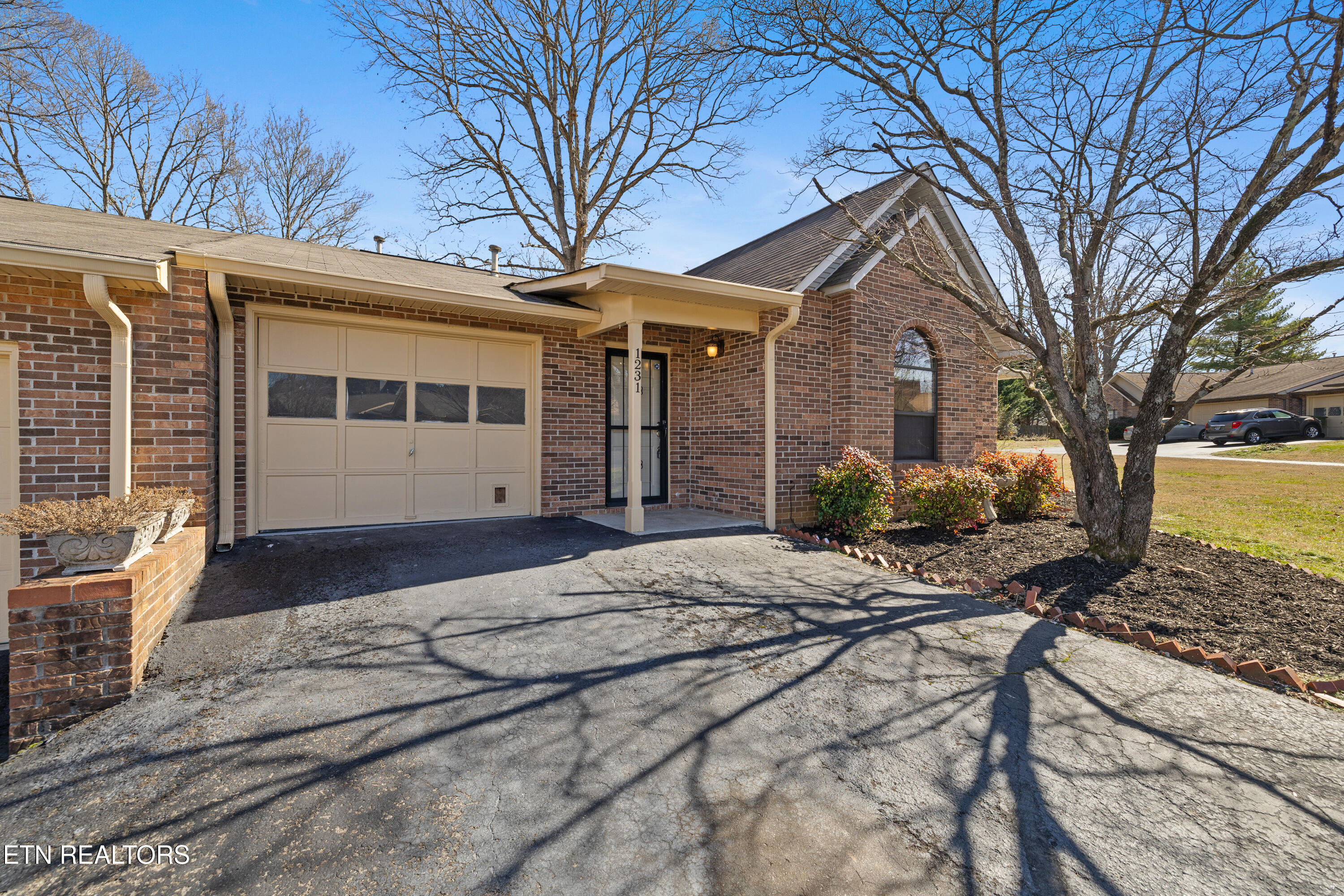 1231 Karina Circle Maryville TN 37804