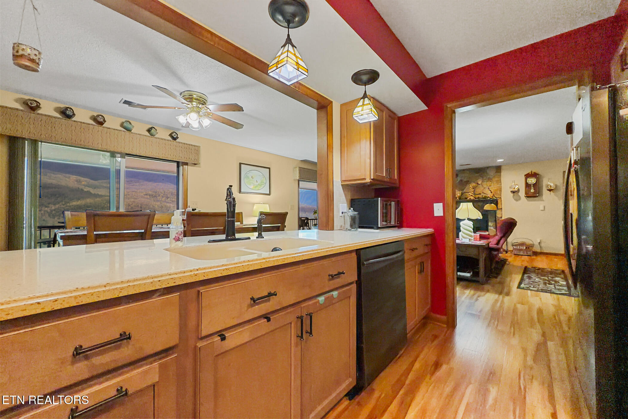 429 Deer Path Lane Gatlinburg TN 37738