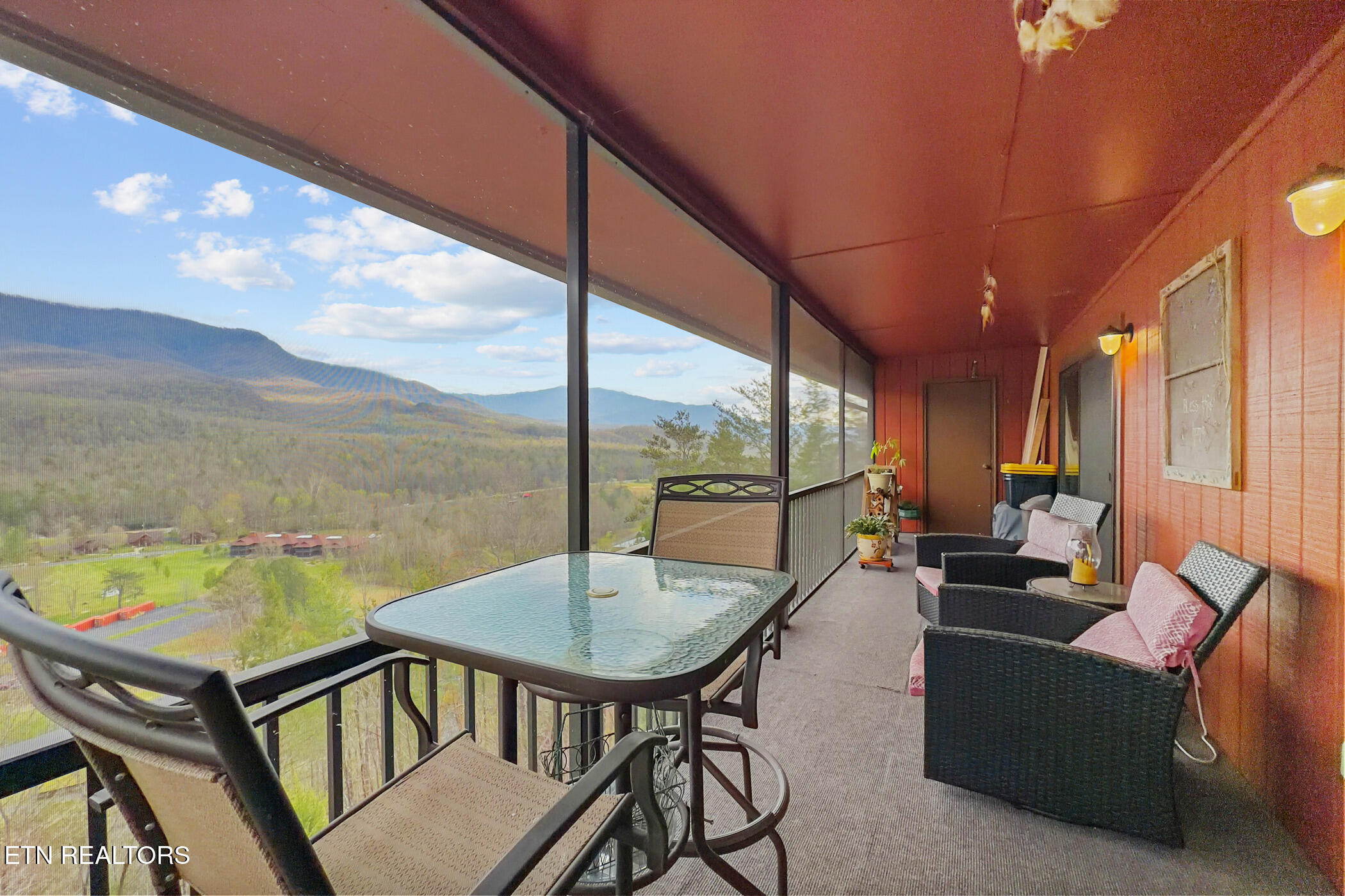 429 Deer Path Lane Gatlinburg TN 37738