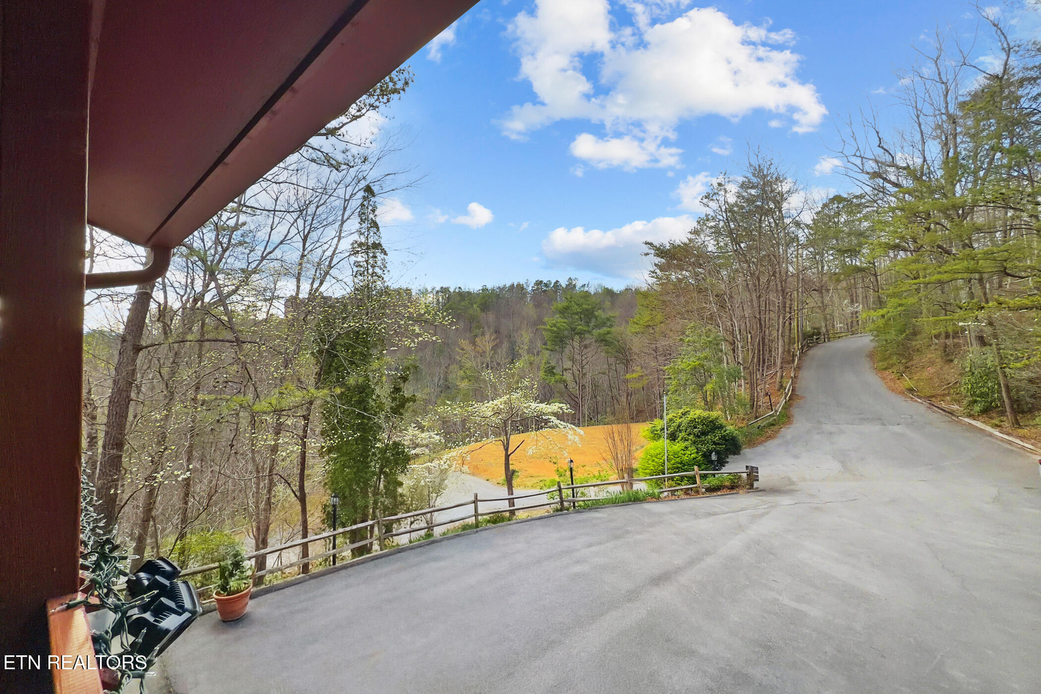 429 Deer Path Lane Gatlinburg TN 37738