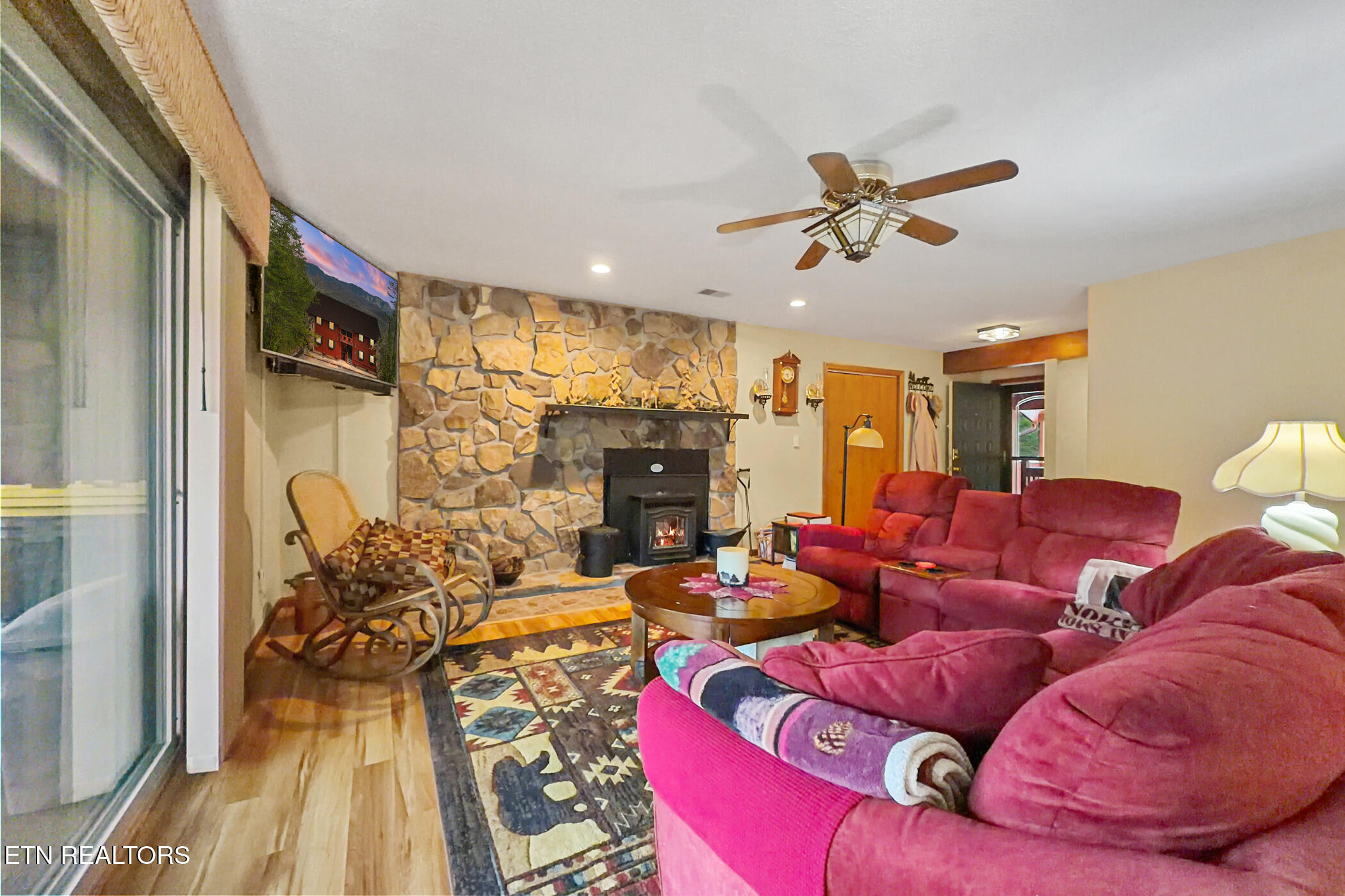 429 Deer Path Lane Gatlinburg TN 37738