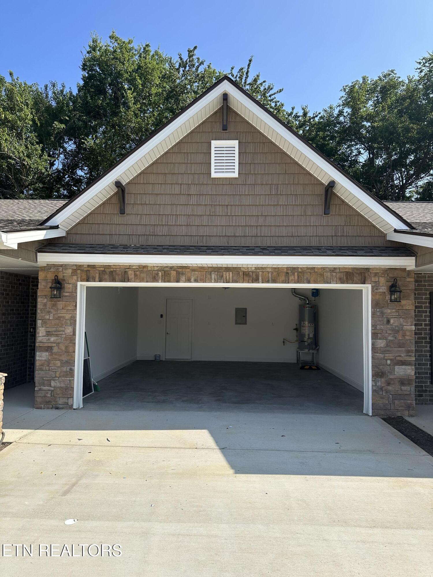 626 Snowflower Circle Pigeon Forge TN 37863