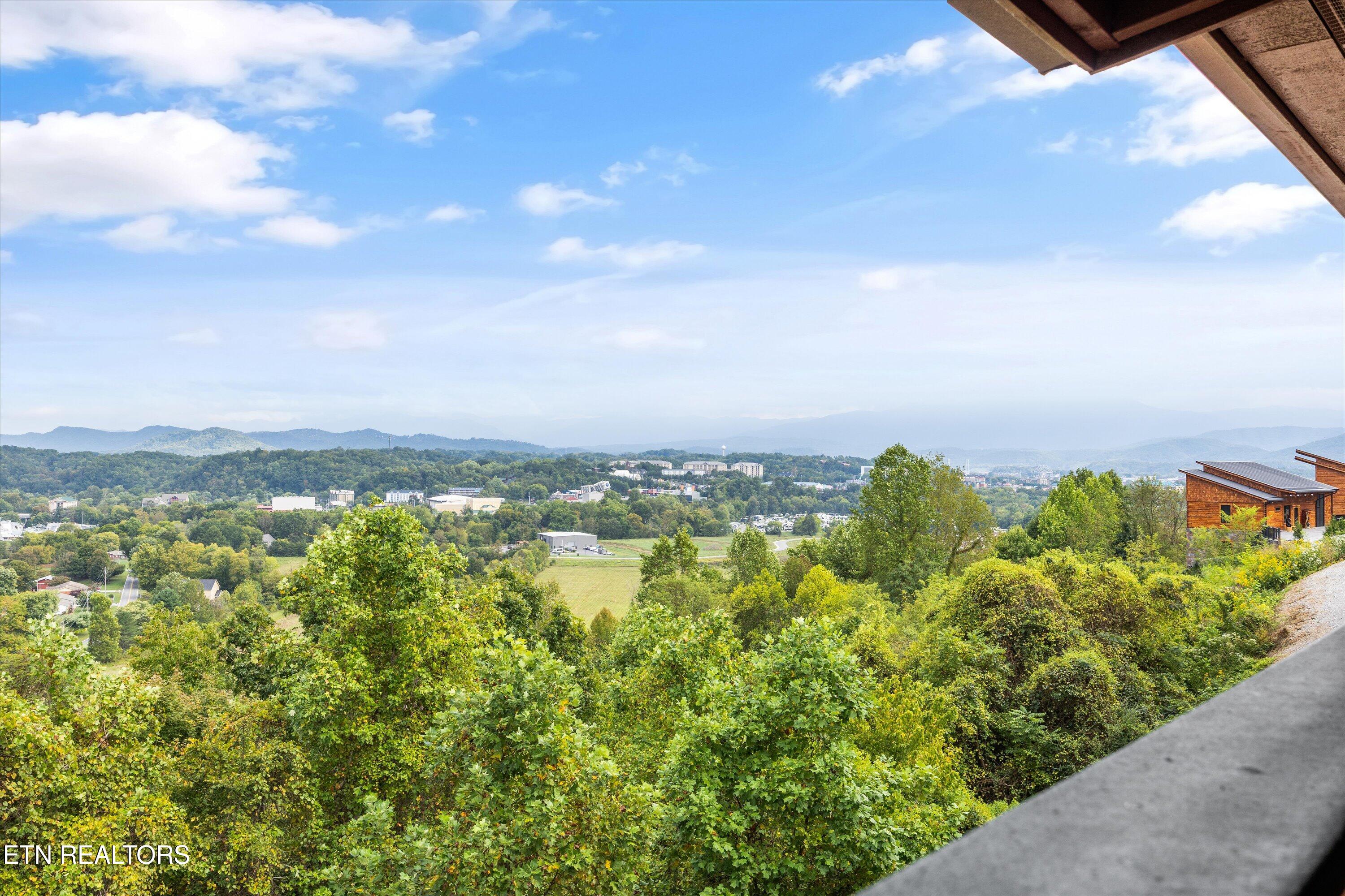 2044 Hickory Ridge Way Sevierville TN 37862
