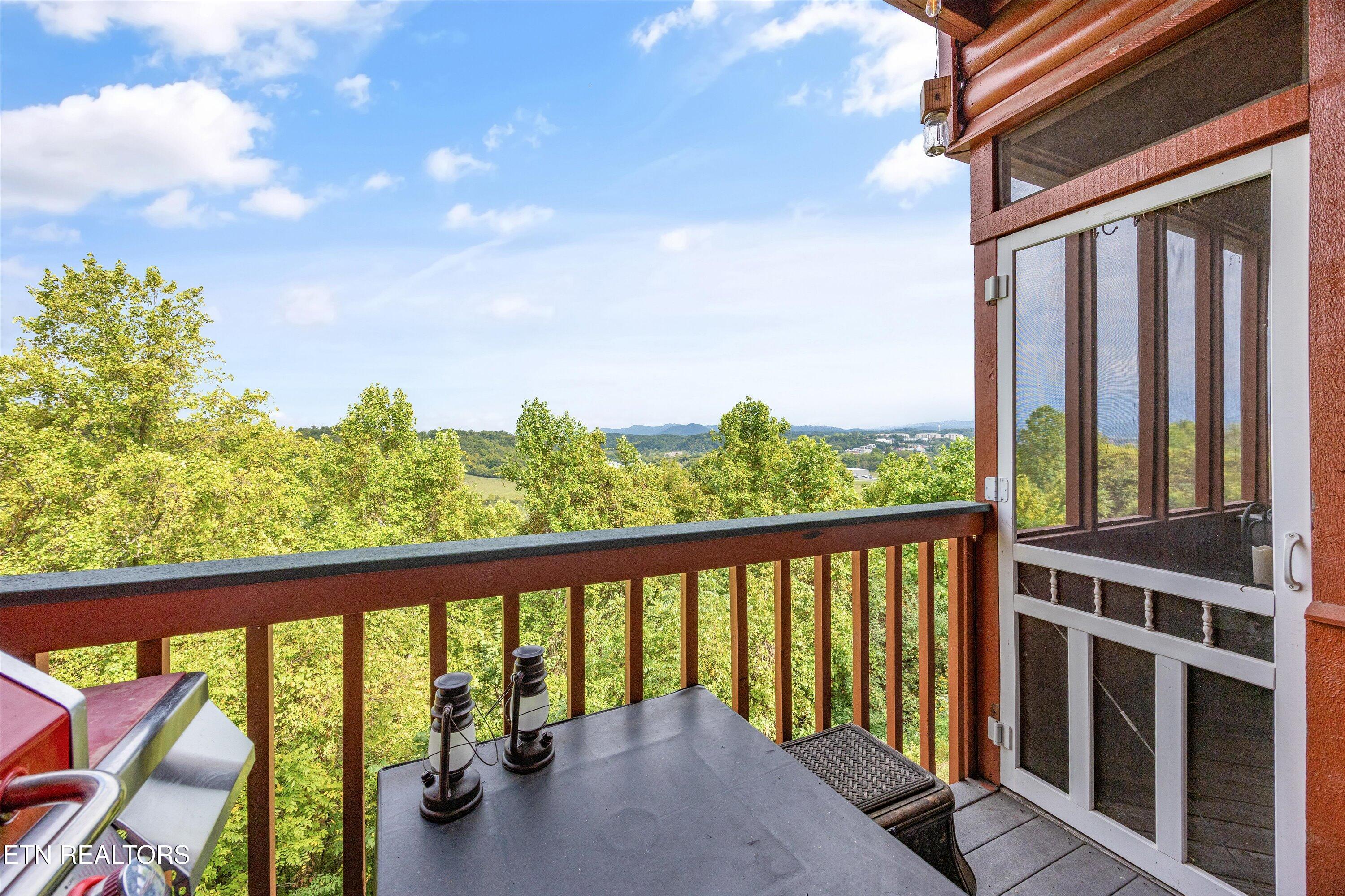 2044 Hickory Ridge Way Sevierville TN 37862