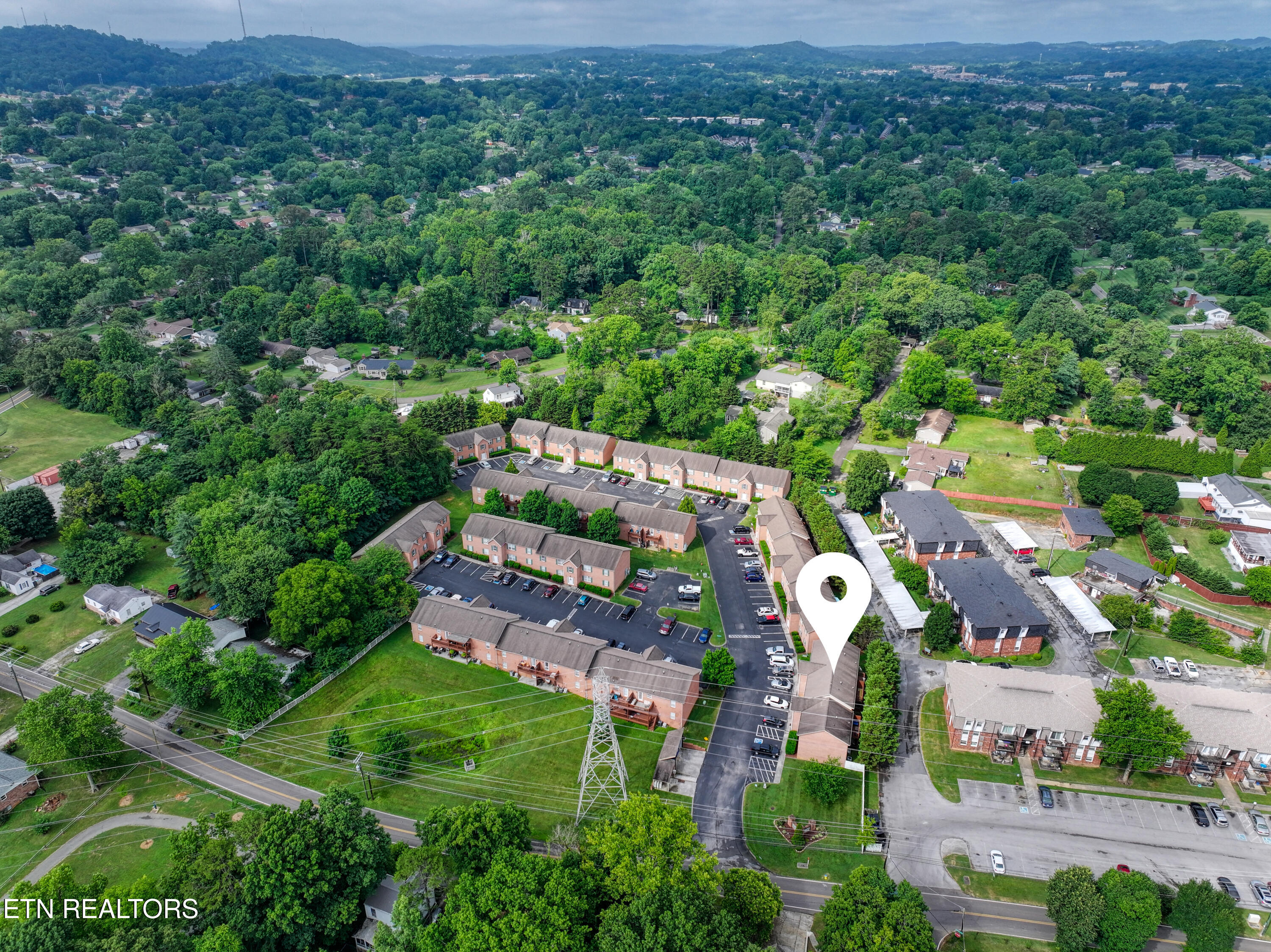 1709 Maple View Way Knoxville TN 37918