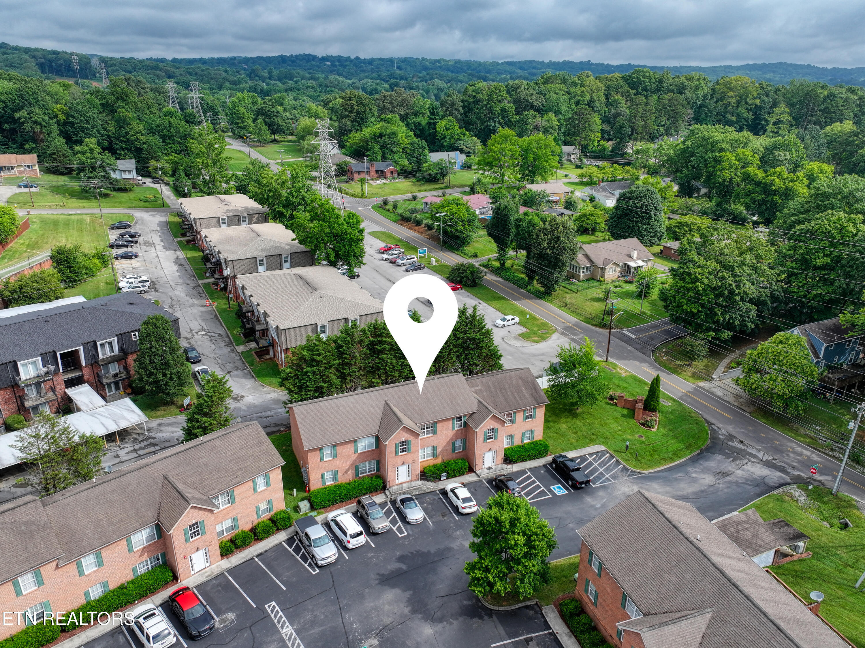 1709 Maple View Way Knoxville TN 37918