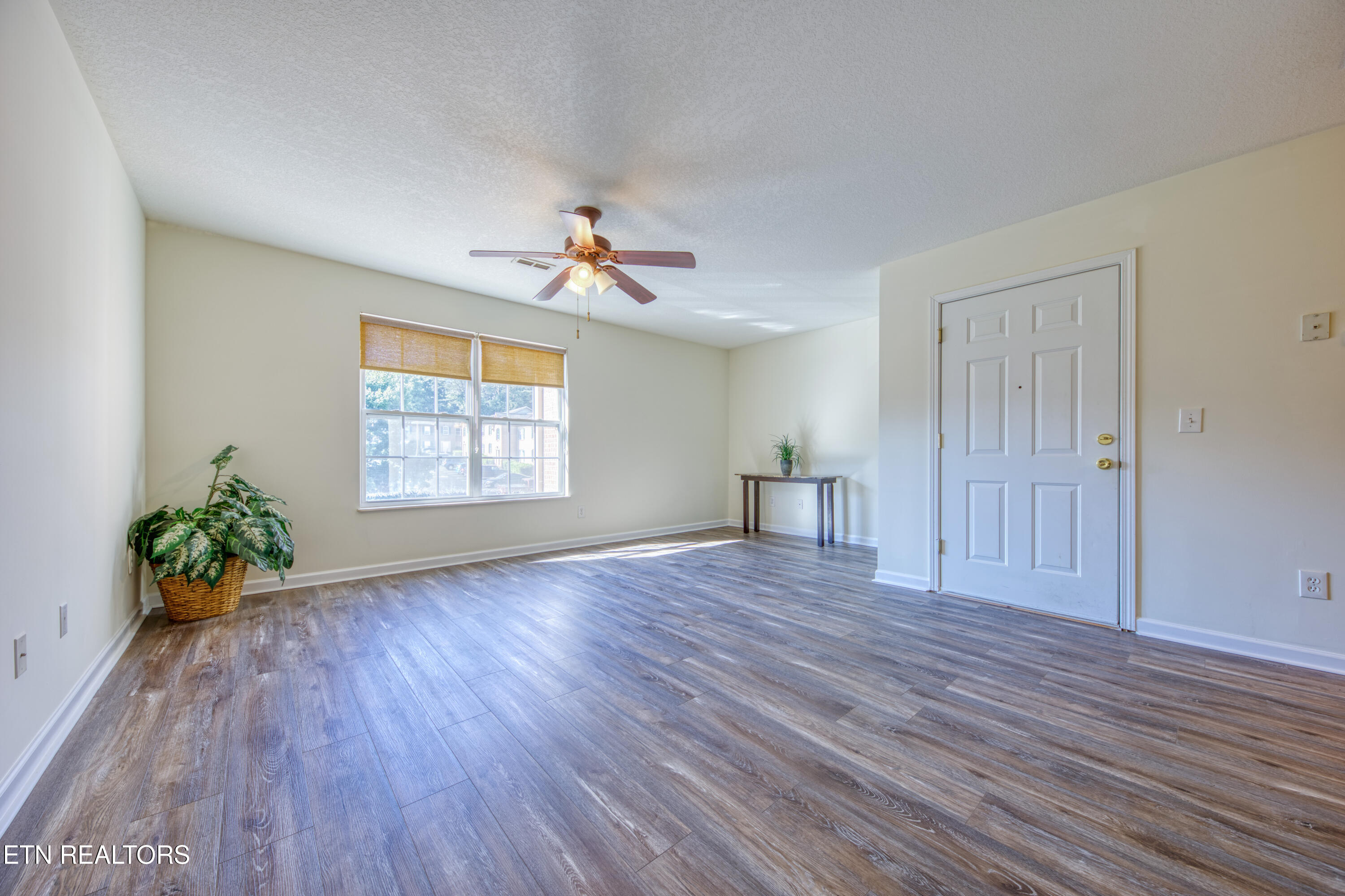 1709 Maple View Way Knoxville TN 37918