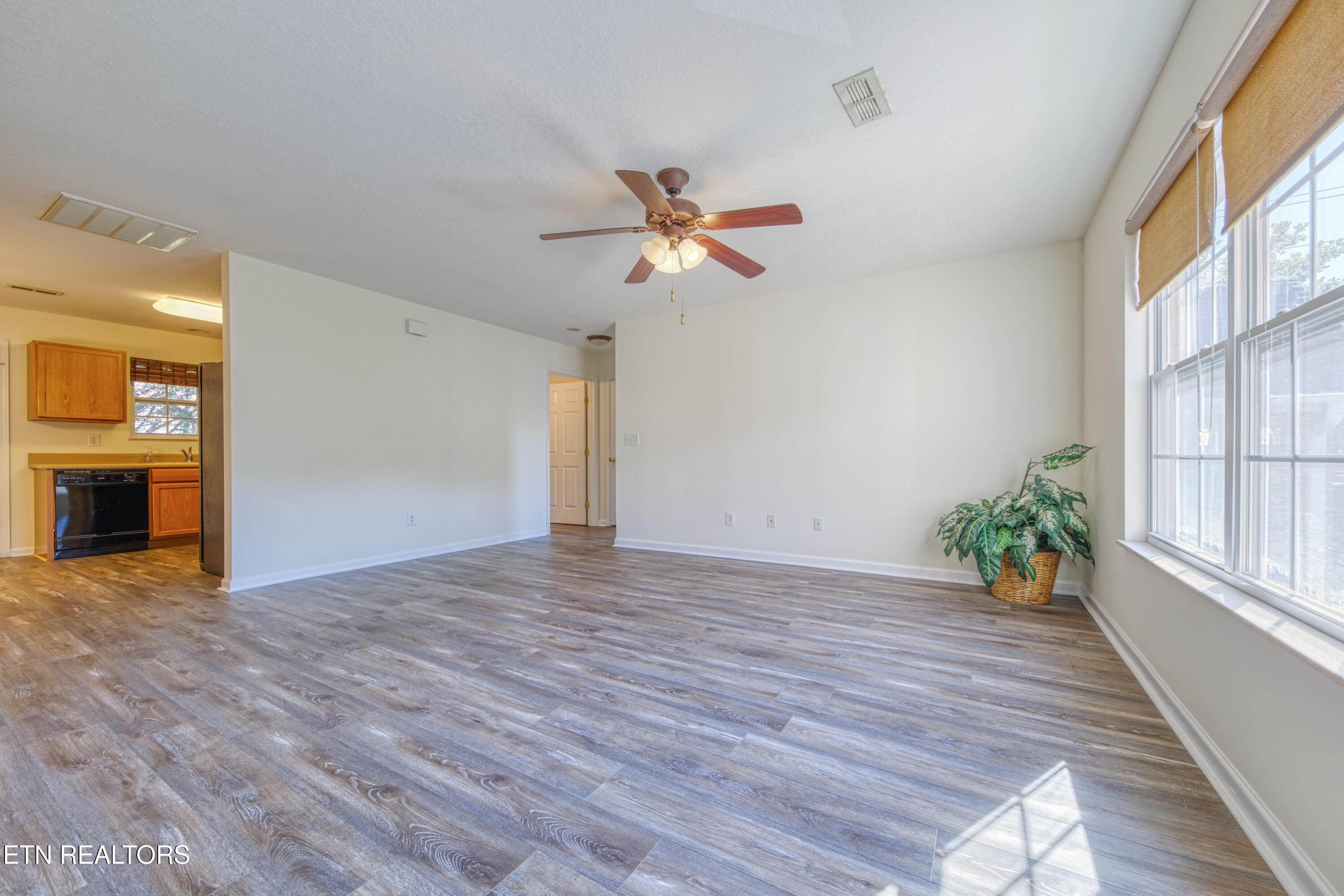 1709 Maple View Way Knoxville TN 37918