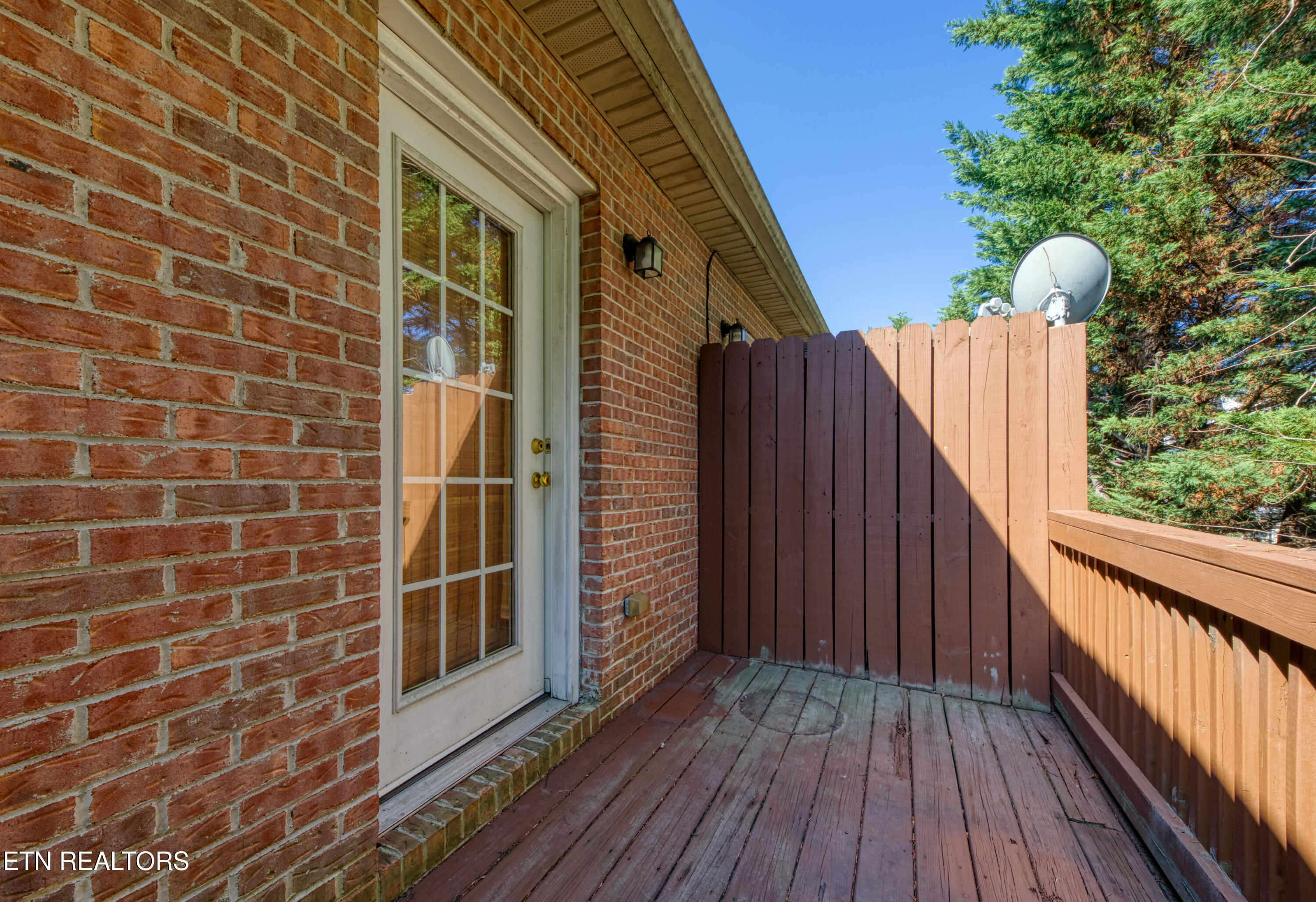 1709 Maple View Way Knoxville TN 37918
