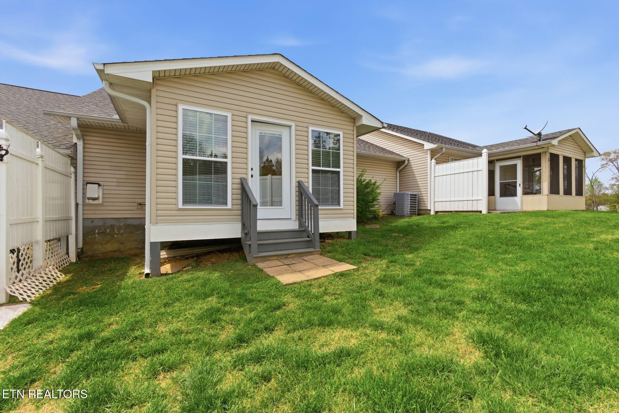 1654 Wood Song Lane Knoxville TN 37914