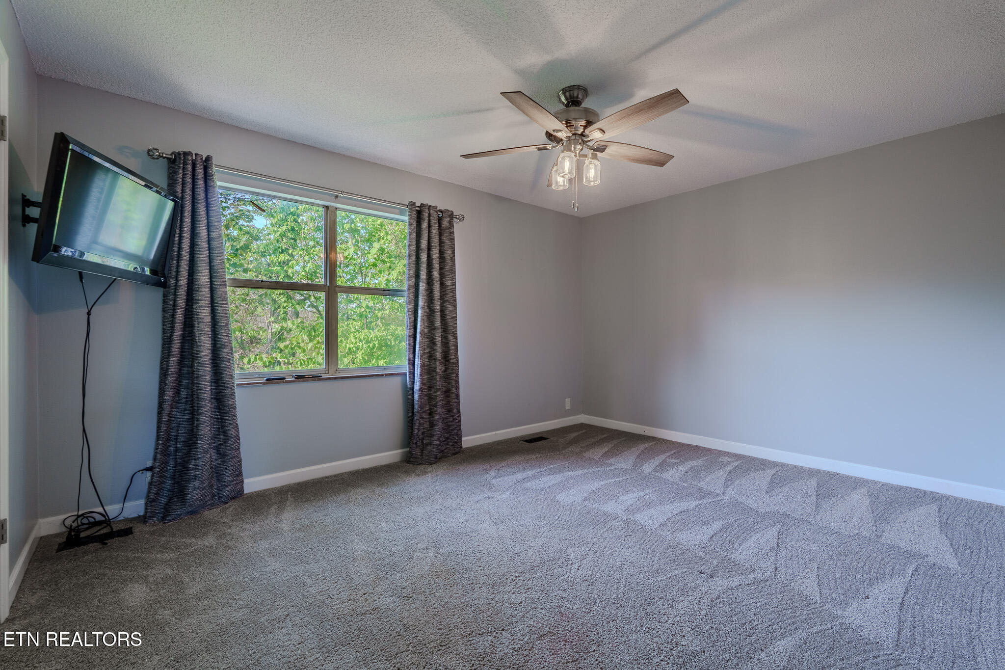1216 Crest Brook Drive Knoxville TN 37923