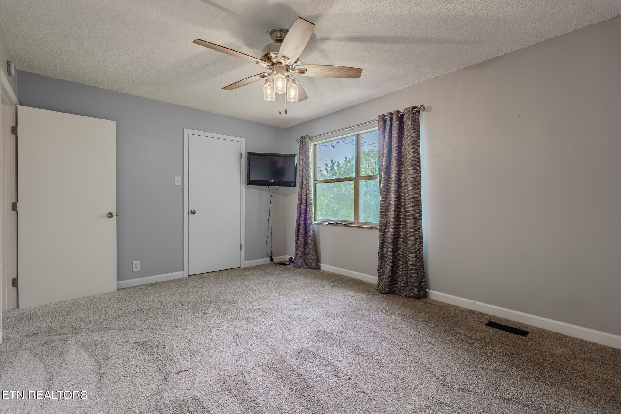 1216 Crest Brook Drive Knoxville TN 37923