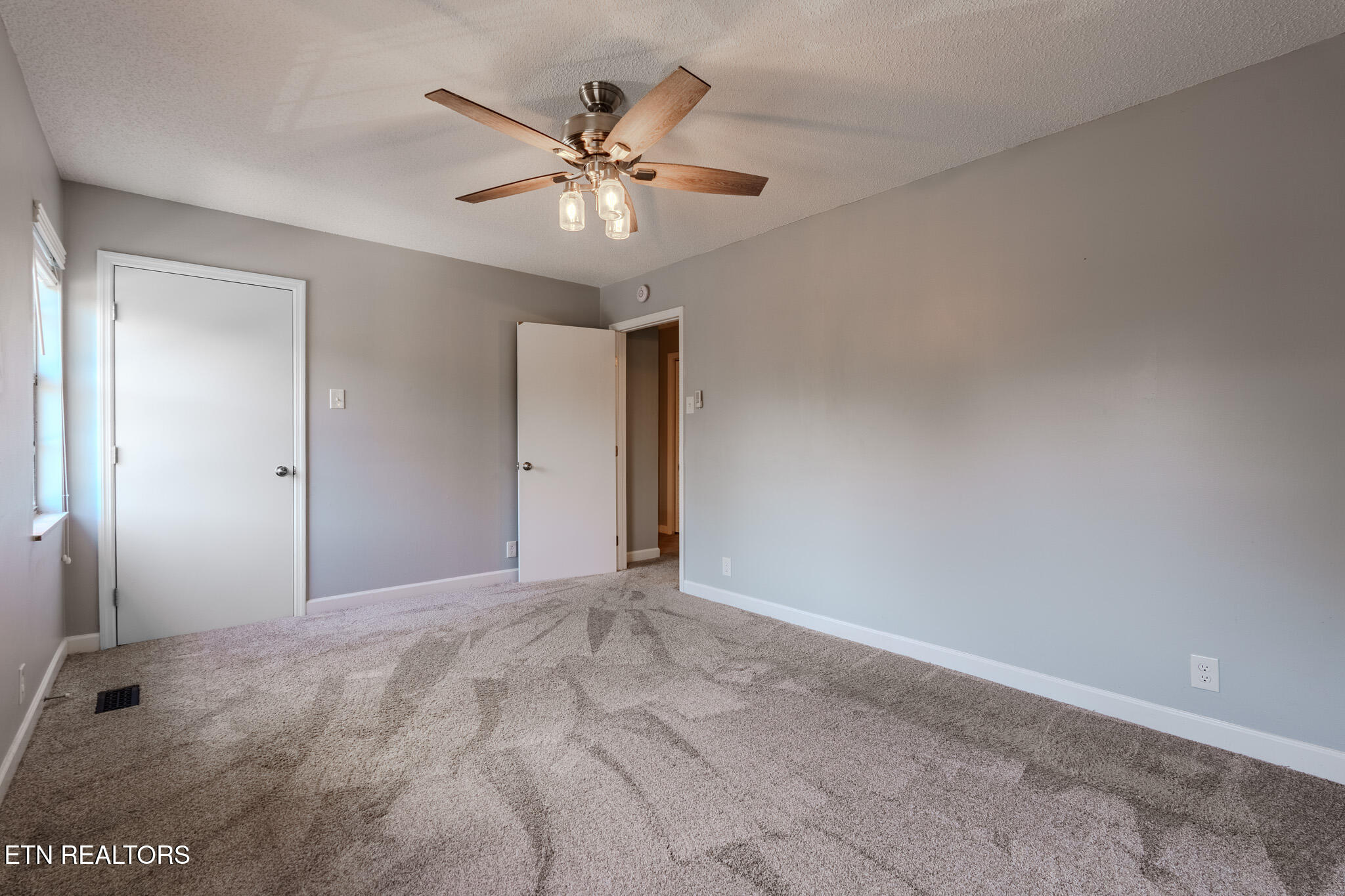 1216 Crest Brook Drive Knoxville TN 37923