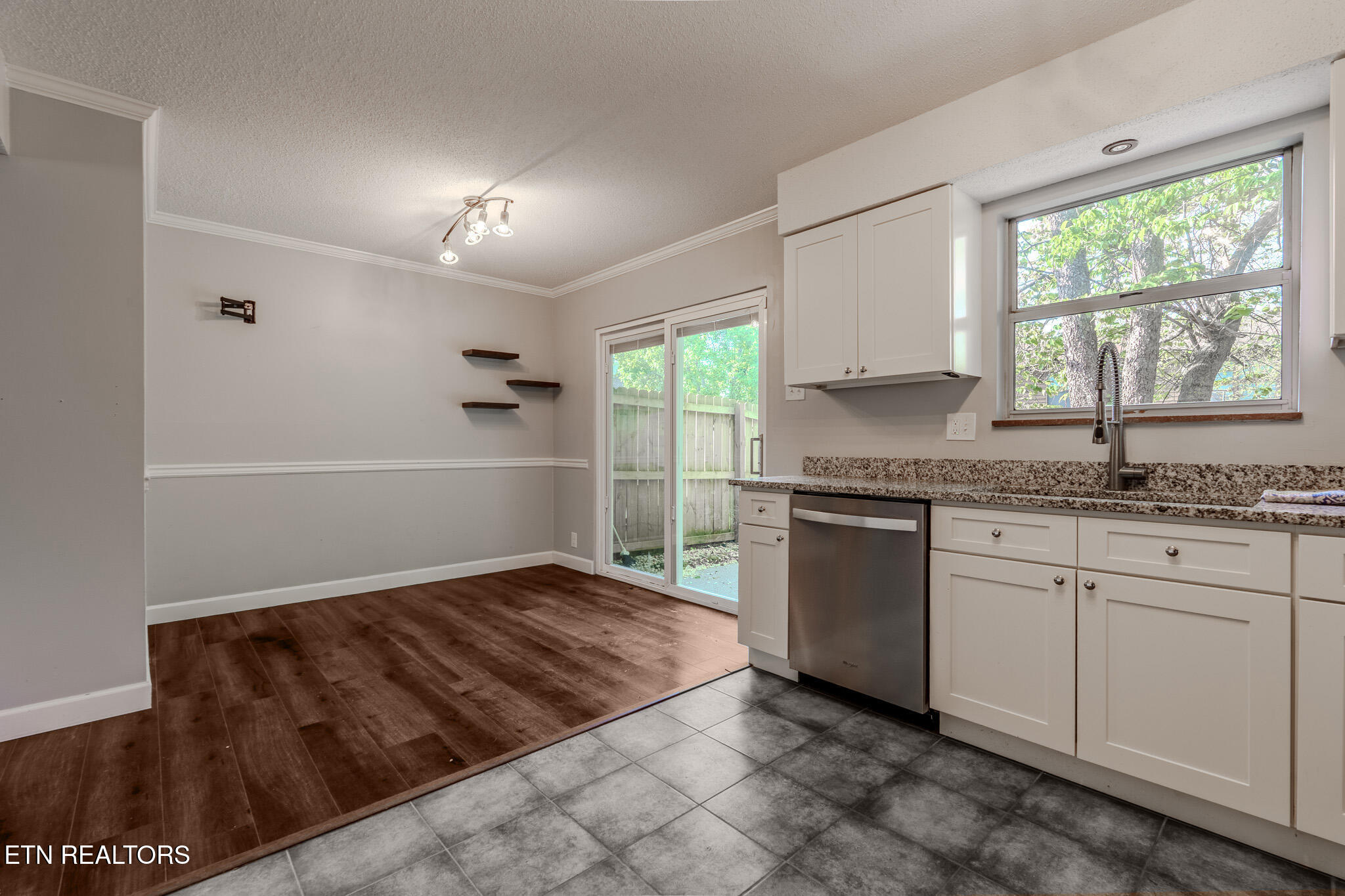 1216 Crest Brook Drive Knoxville TN 37923
