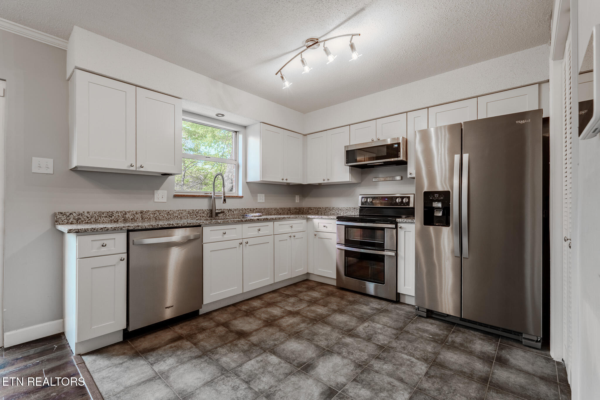 1216 Crest Brook Drive Knoxville TN 37923