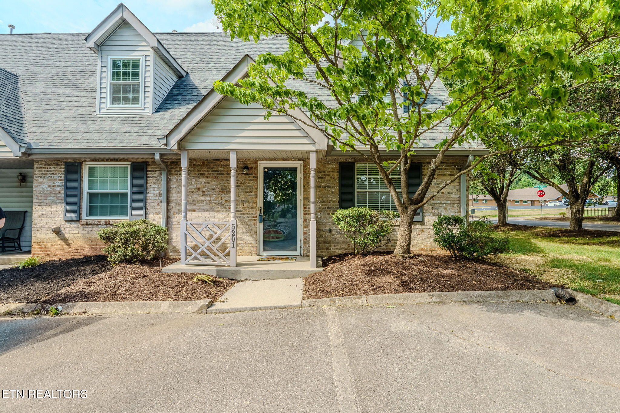 5201 Trace Manor Lane Knoxville TN 37912