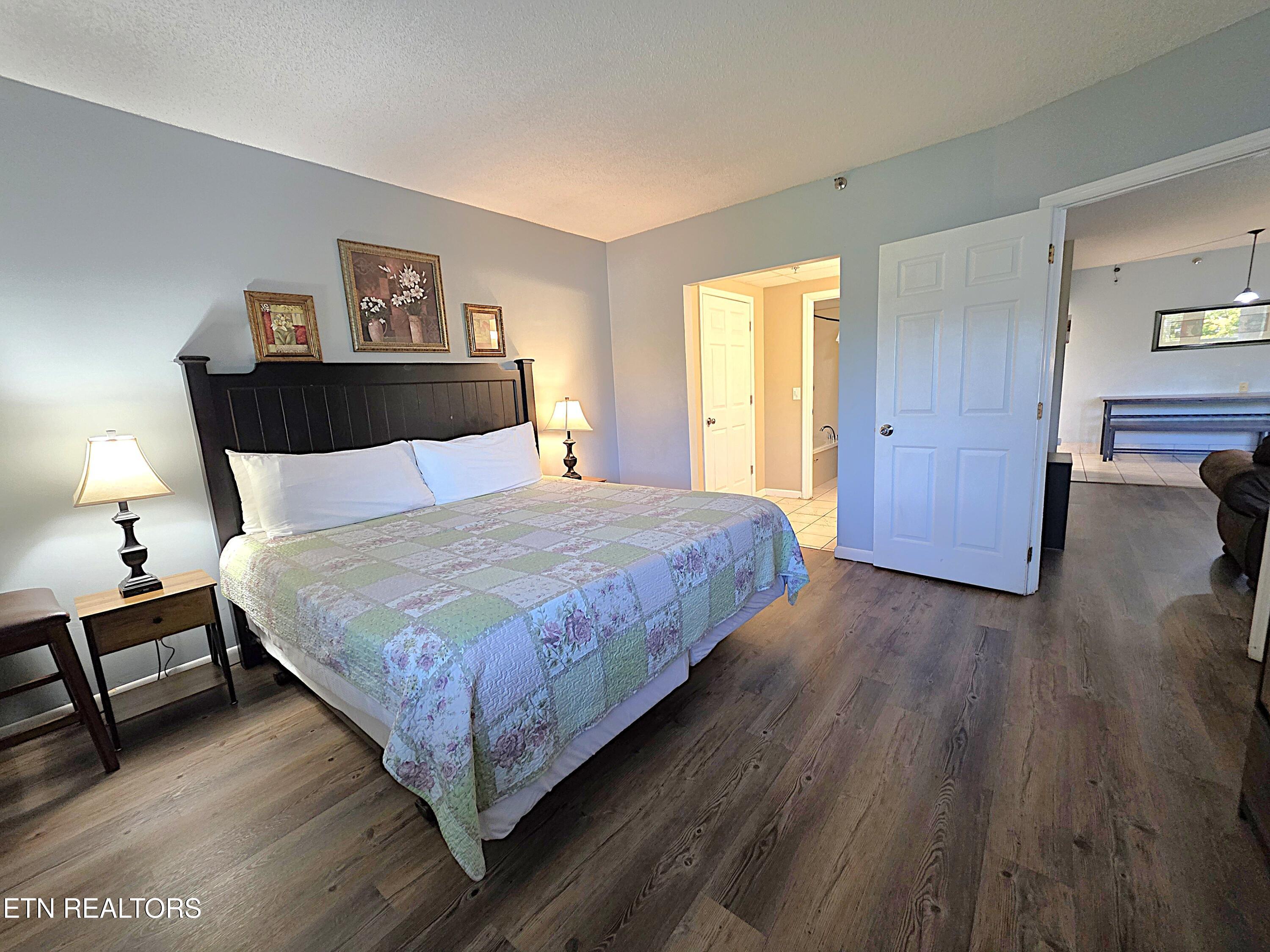 3215 N River Road Pigeon Forge TN 37863