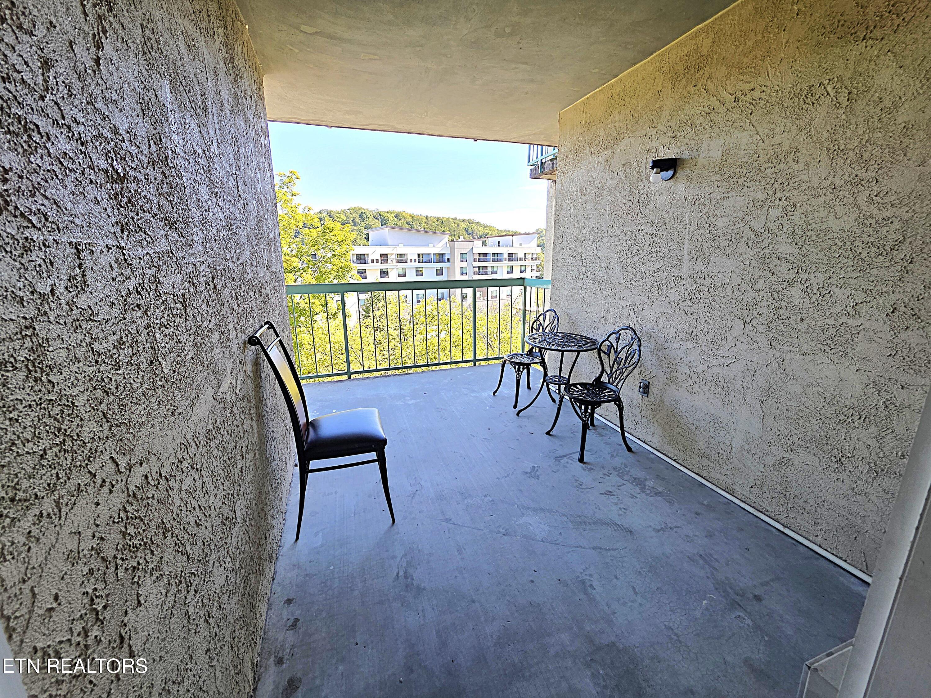3215 N River Road Pigeon Forge TN 37863