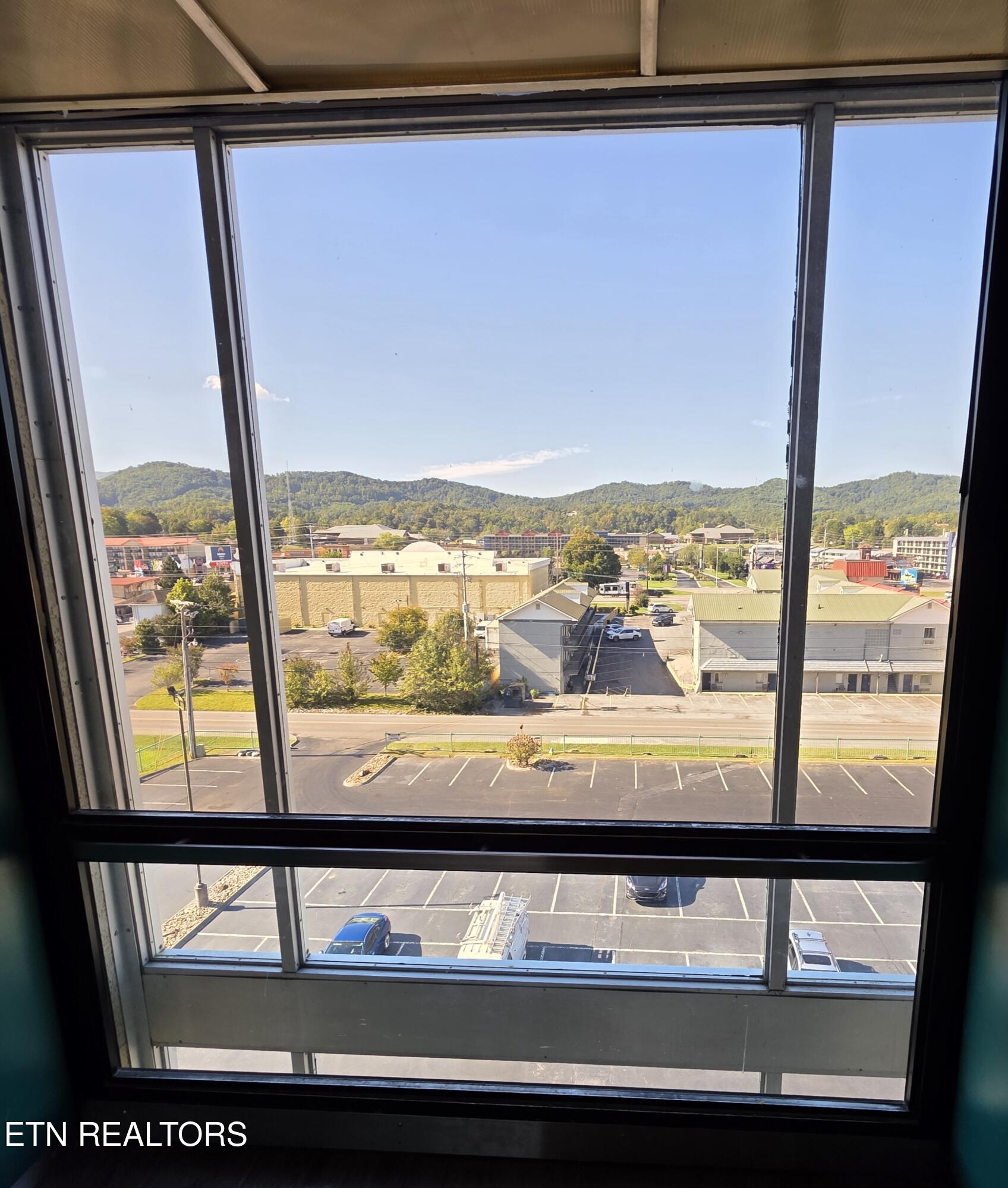 3215 N River Road Pigeon Forge TN 37863
