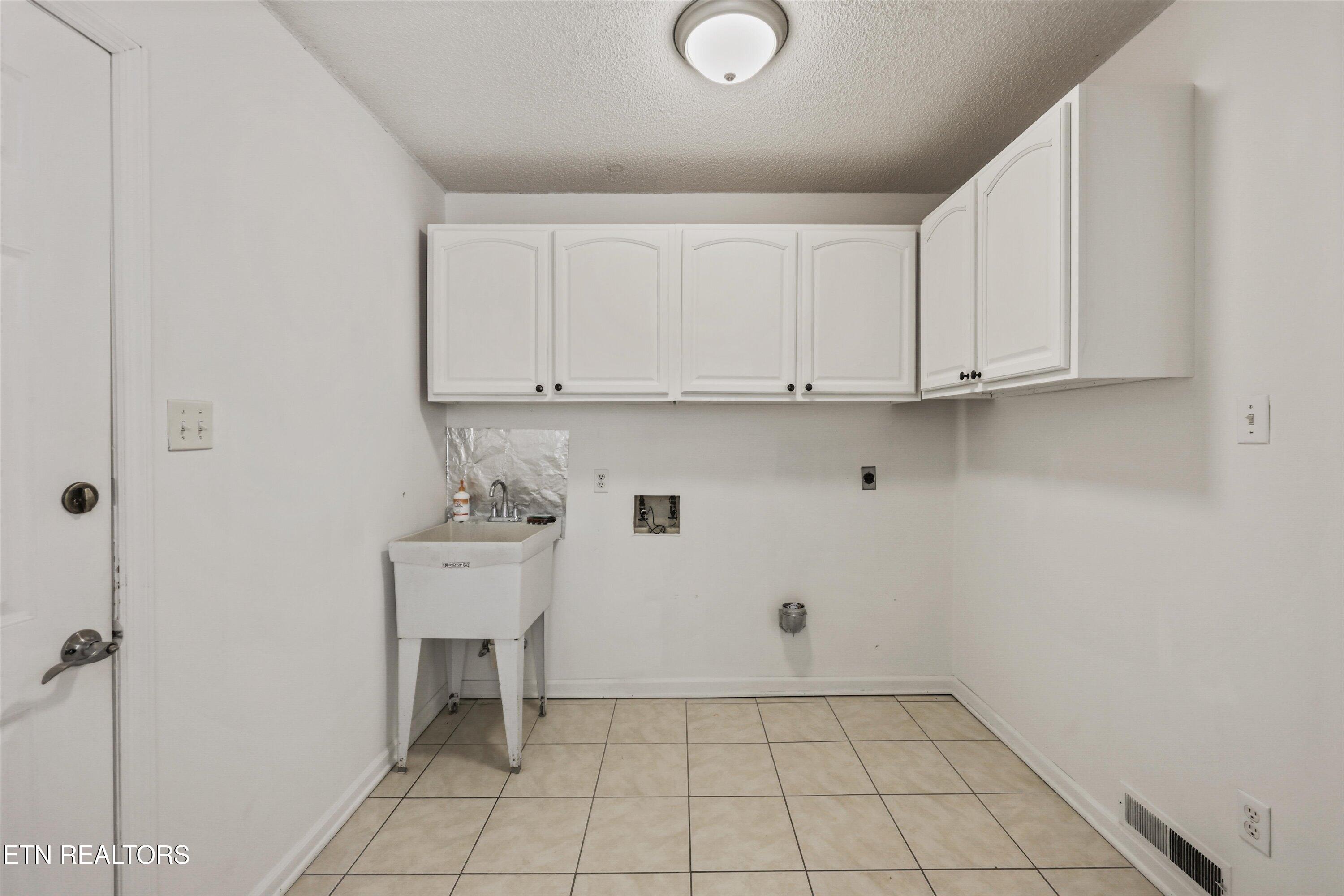 8430 Woodbend Trail Knoxville TN 37919
