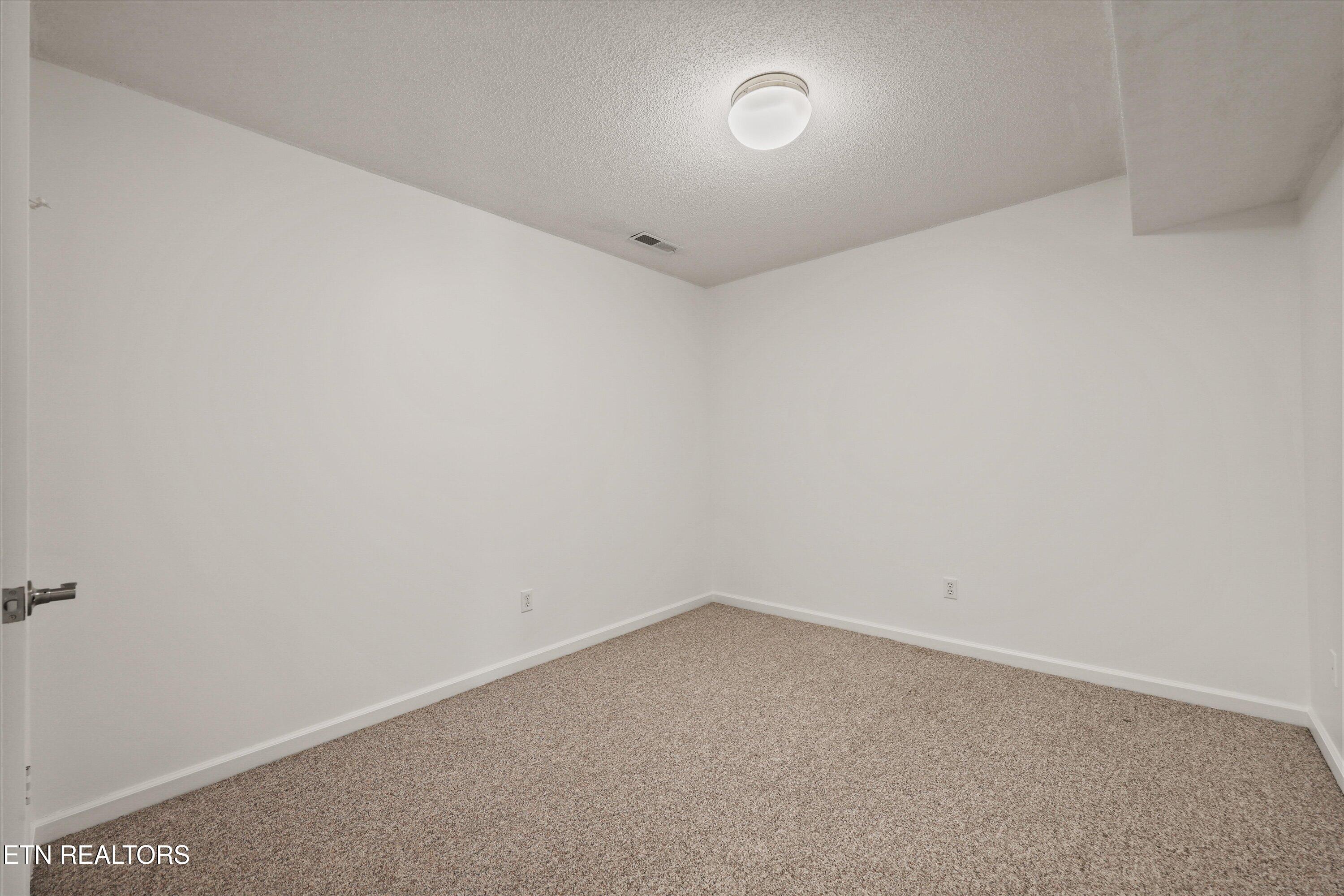 8430 Woodbend Trail Knoxville TN 37919