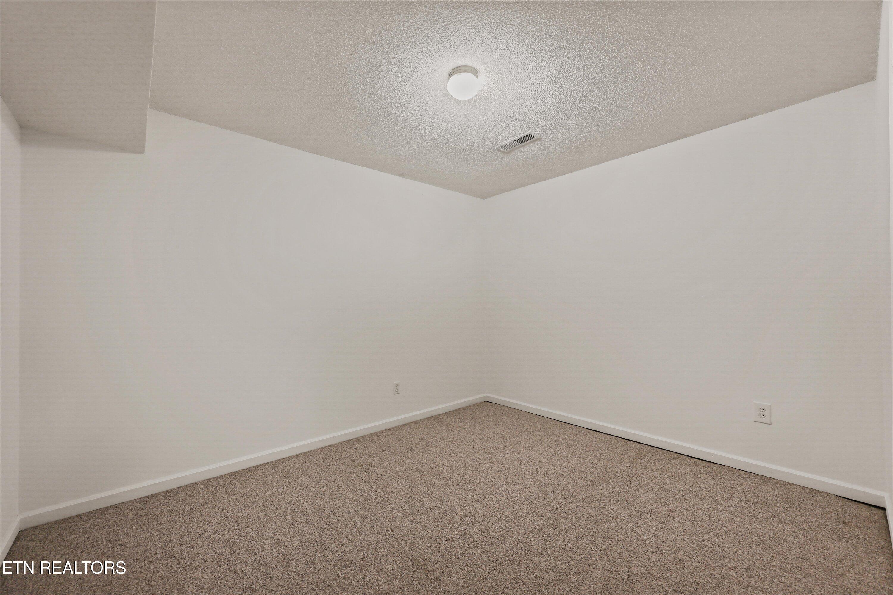 8430 Woodbend Trail Knoxville TN 37919