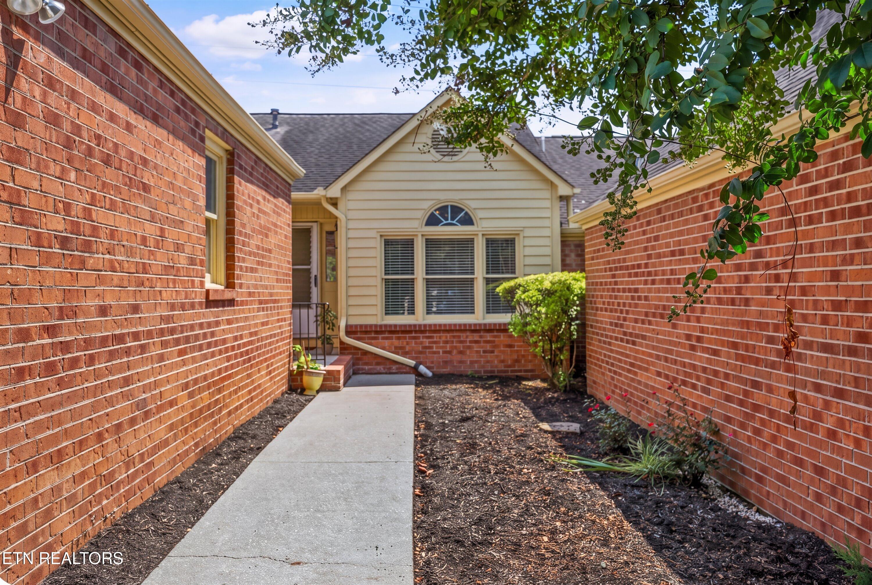 8430 Woodbend Trail Knoxville TN 37919