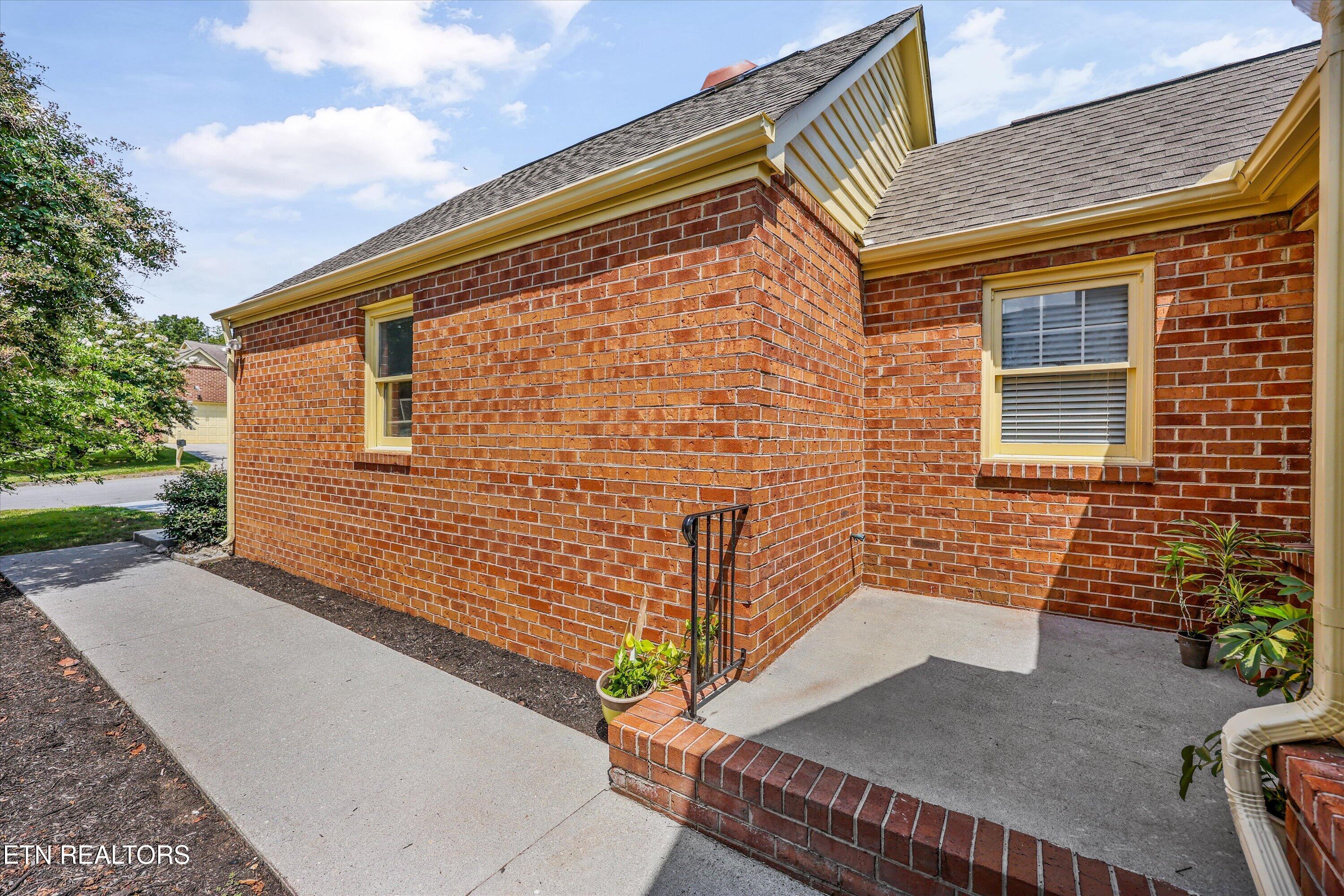 8430 Woodbend Trail Knoxville TN 37919