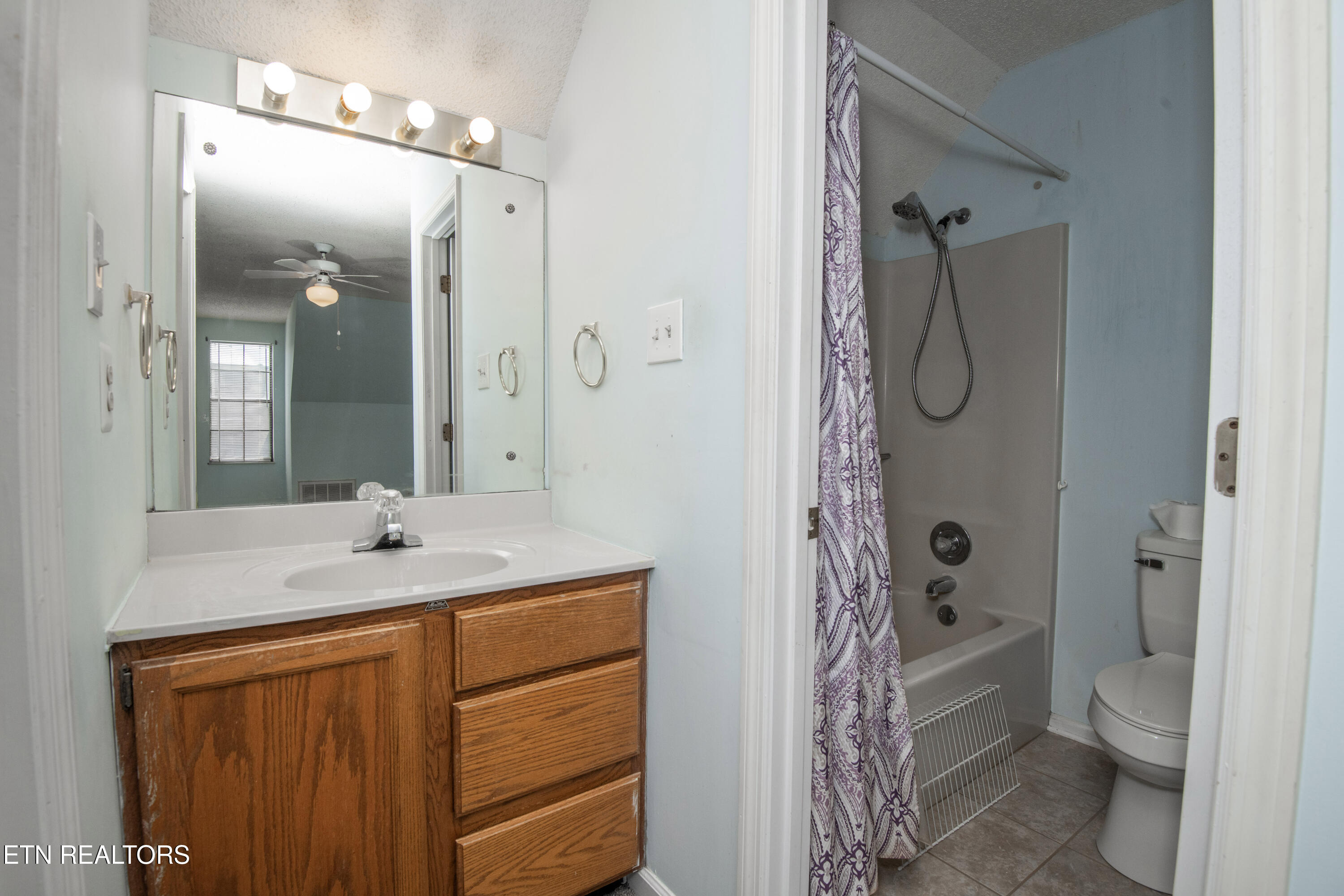 935 Chip Cove Lane Knoxville TN 37938
