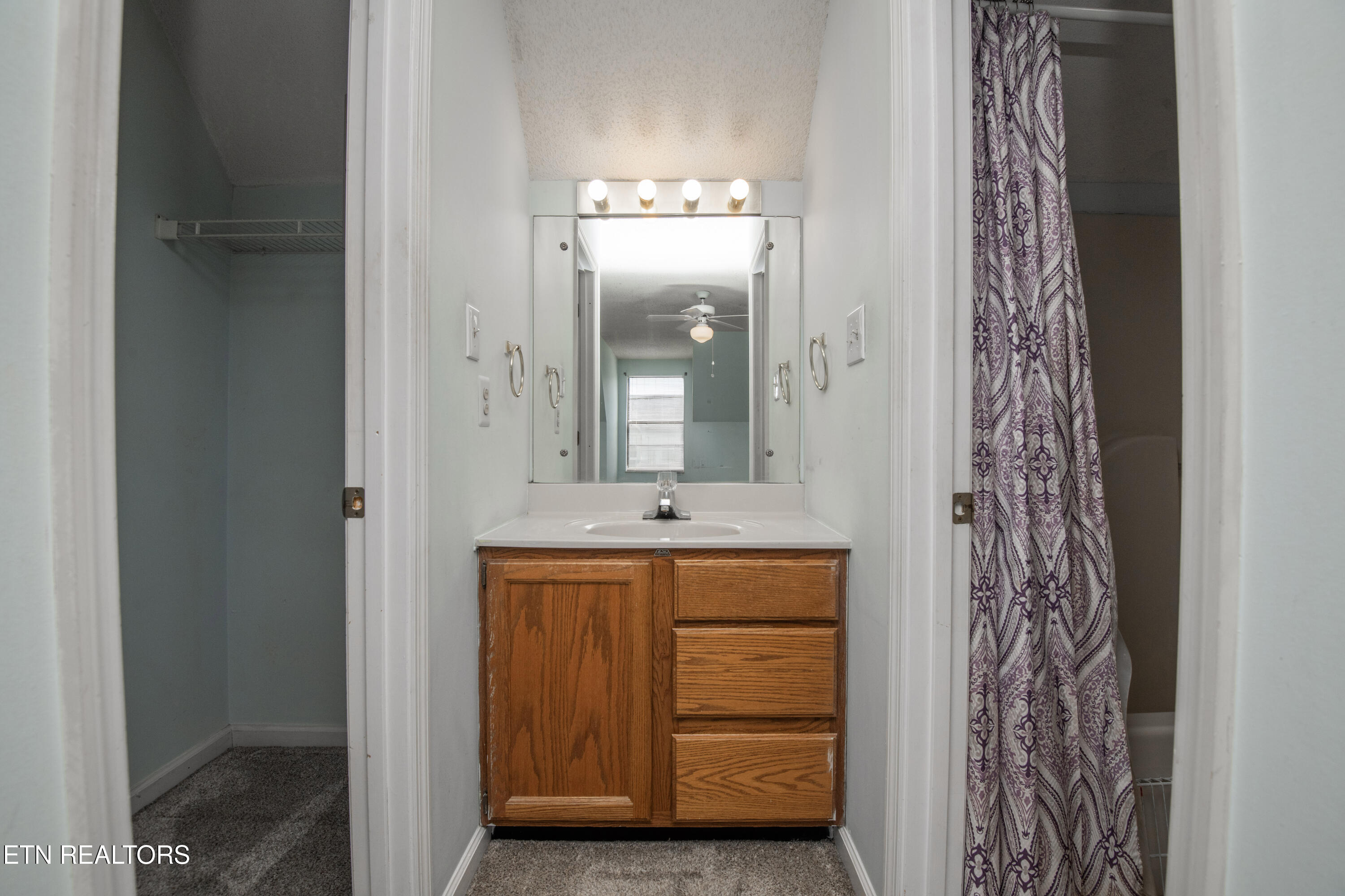 935 Chip Cove Lane Knoxville TN 37938