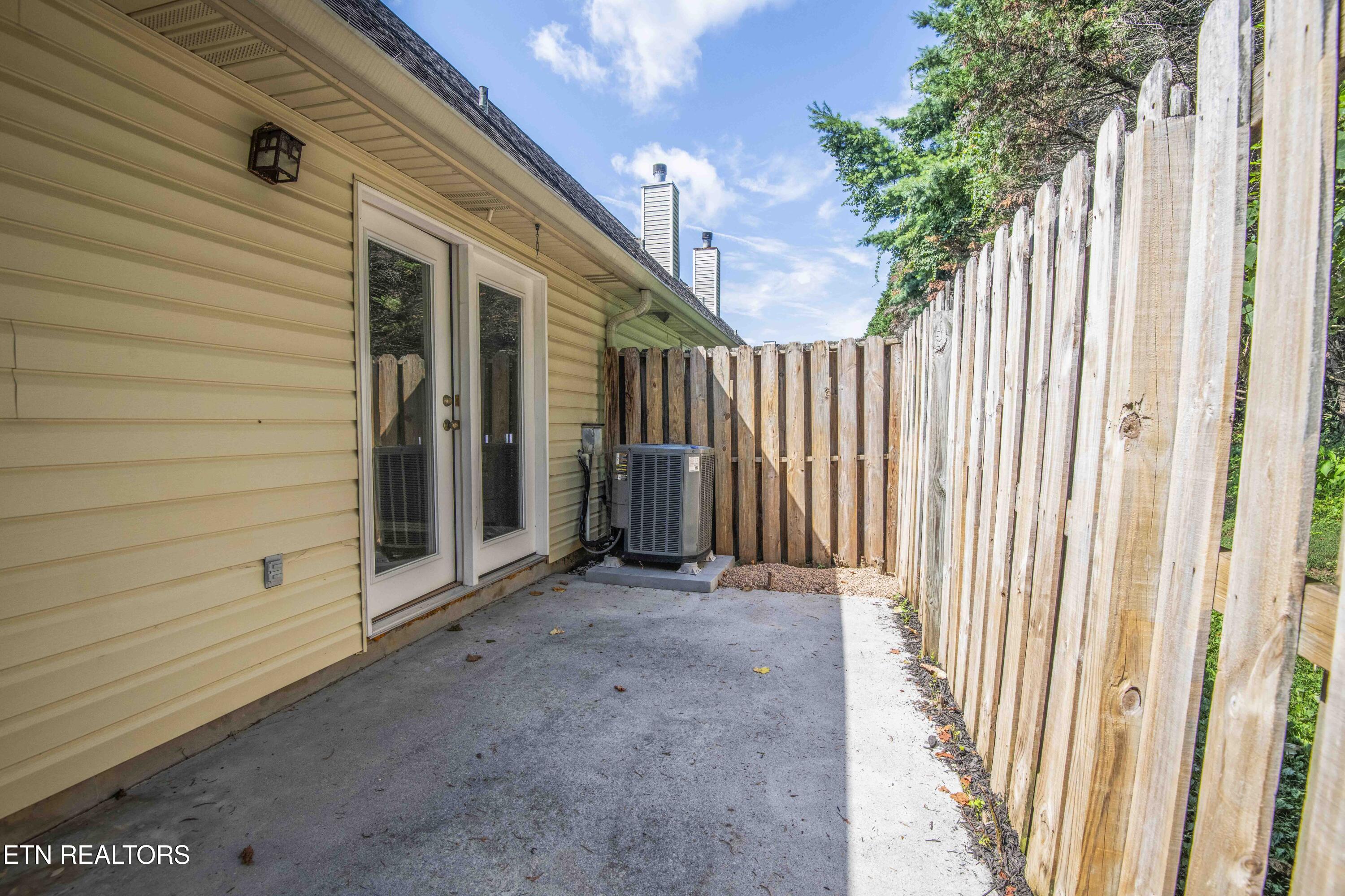 935 Chip Cove Lane Knoxville TN 37938