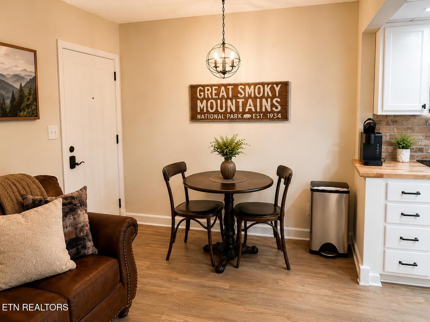 685 River Road Gatlinburg TN 37738