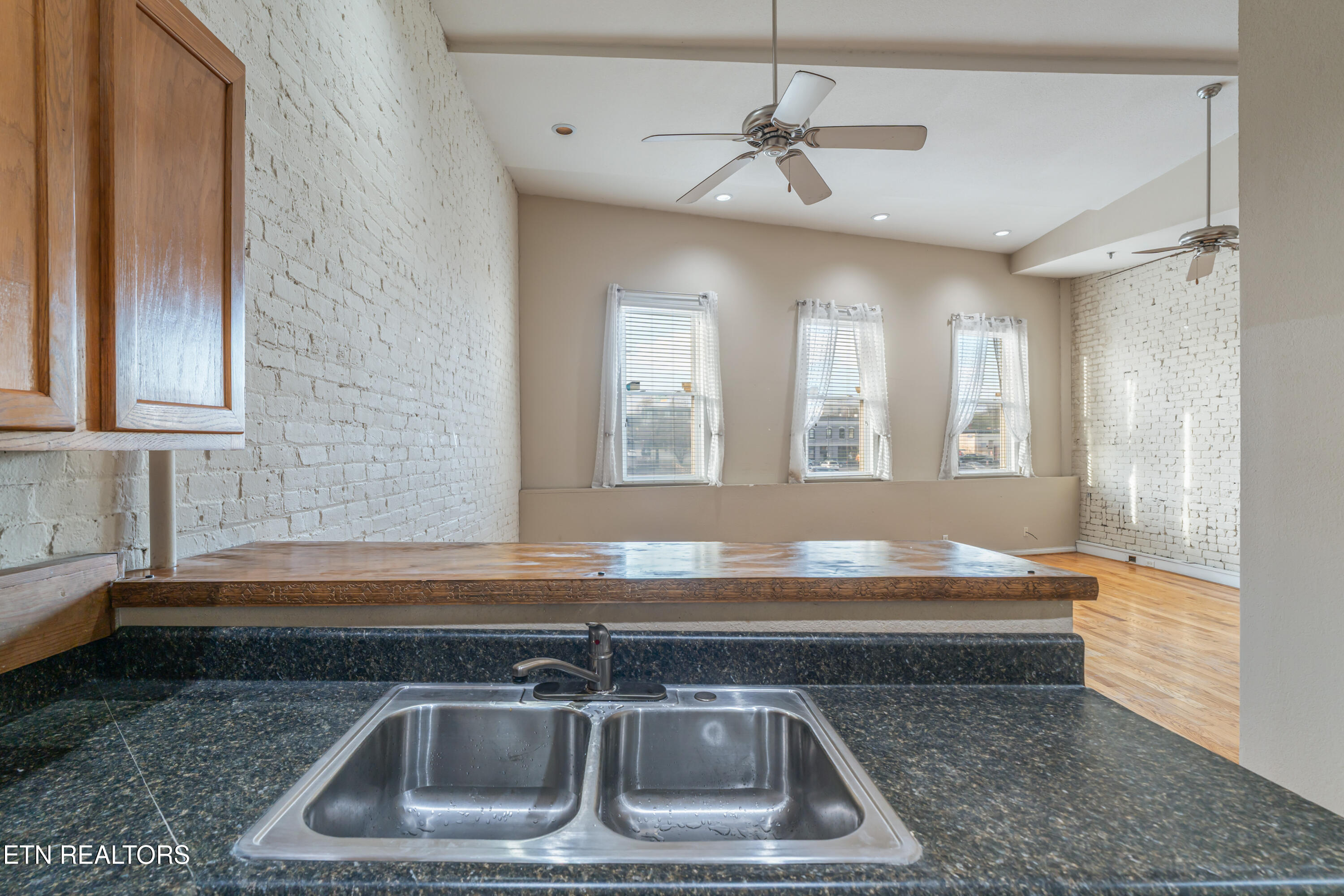 105 W Jackson Avenue Knoxville TN 37902