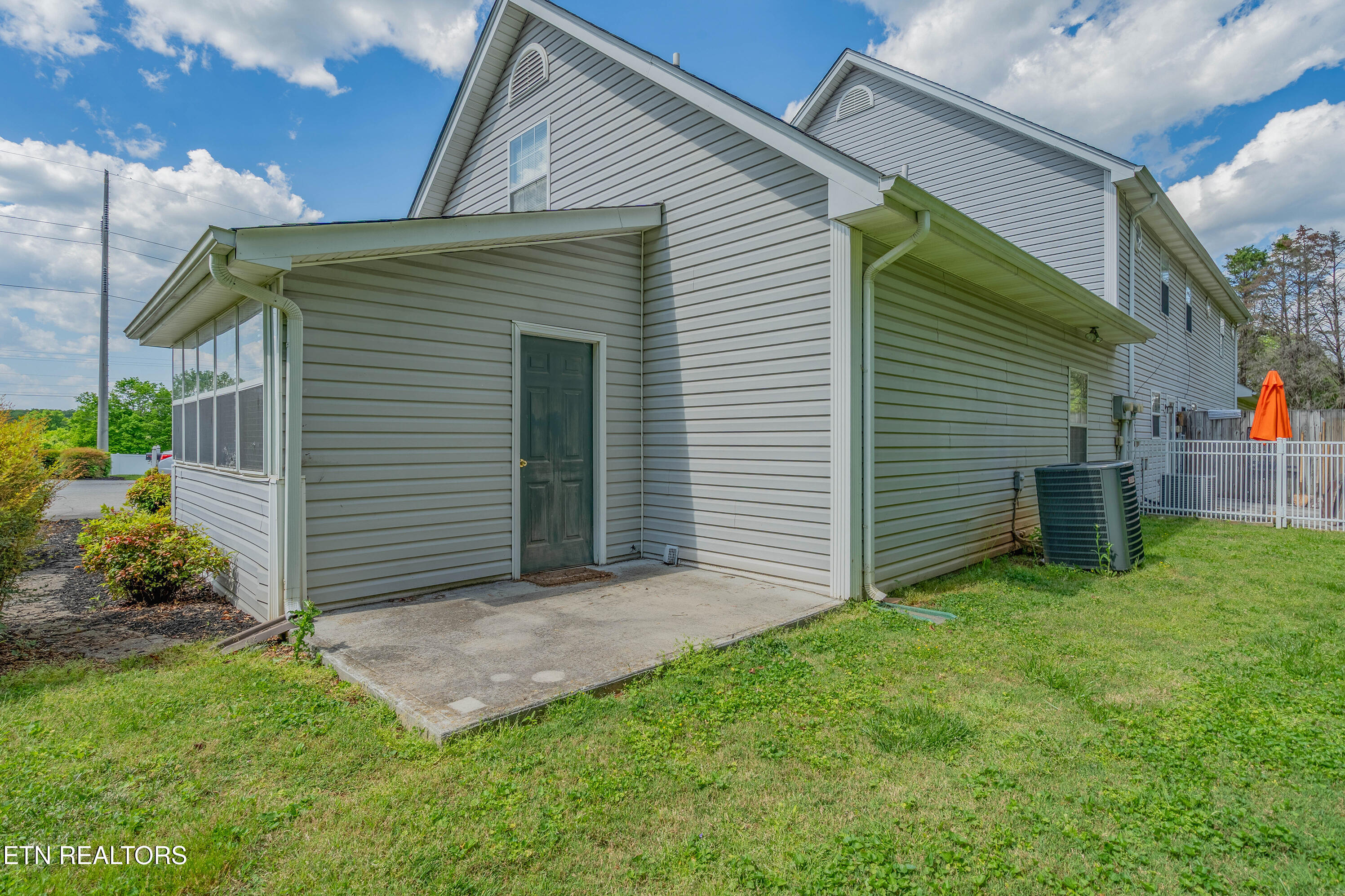 3043 Lee Highway Athens TN 37303
