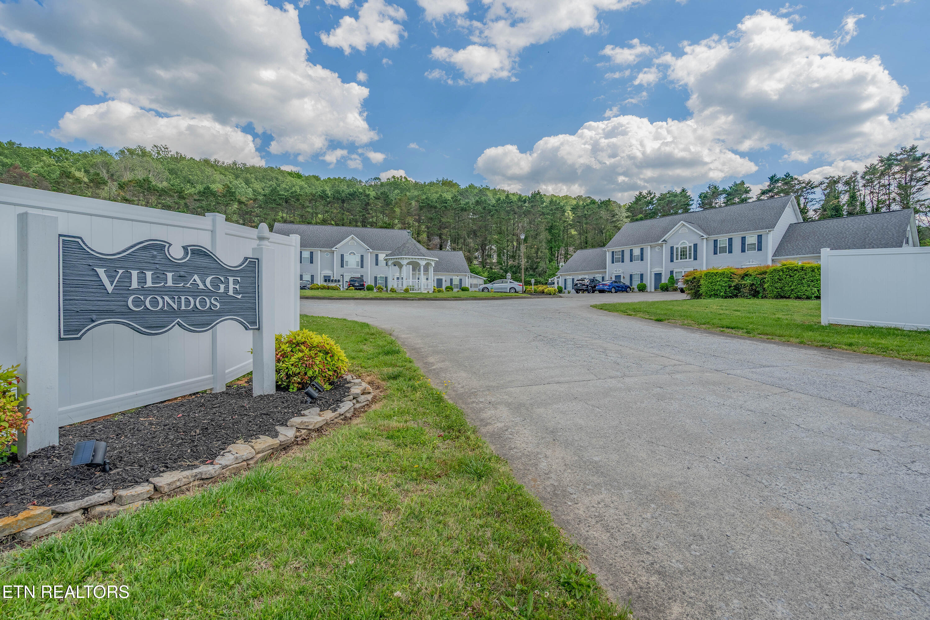 3043 Lee Highway Athens TN 37303