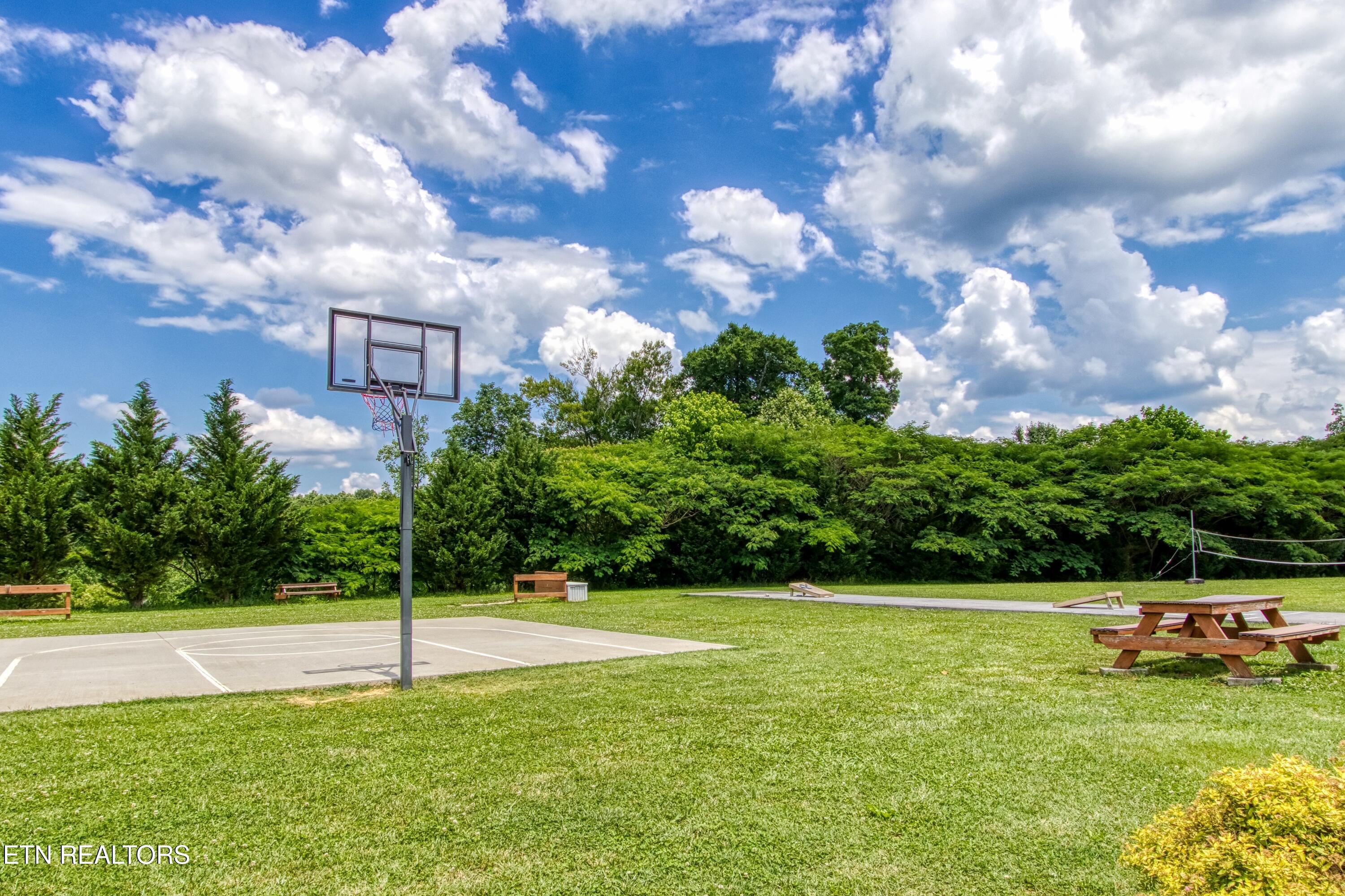 124 Plaza Drive Pigeon Forge TN 37863